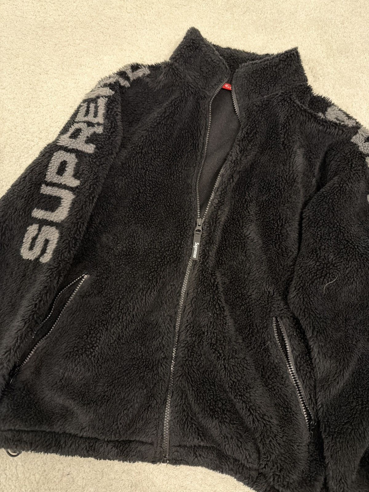 Supreme Supreme Shoulder Logo Fleece Jacket – Black (Size M) Size US M / EU 48-50 / 2 - 3 Thumbnail
