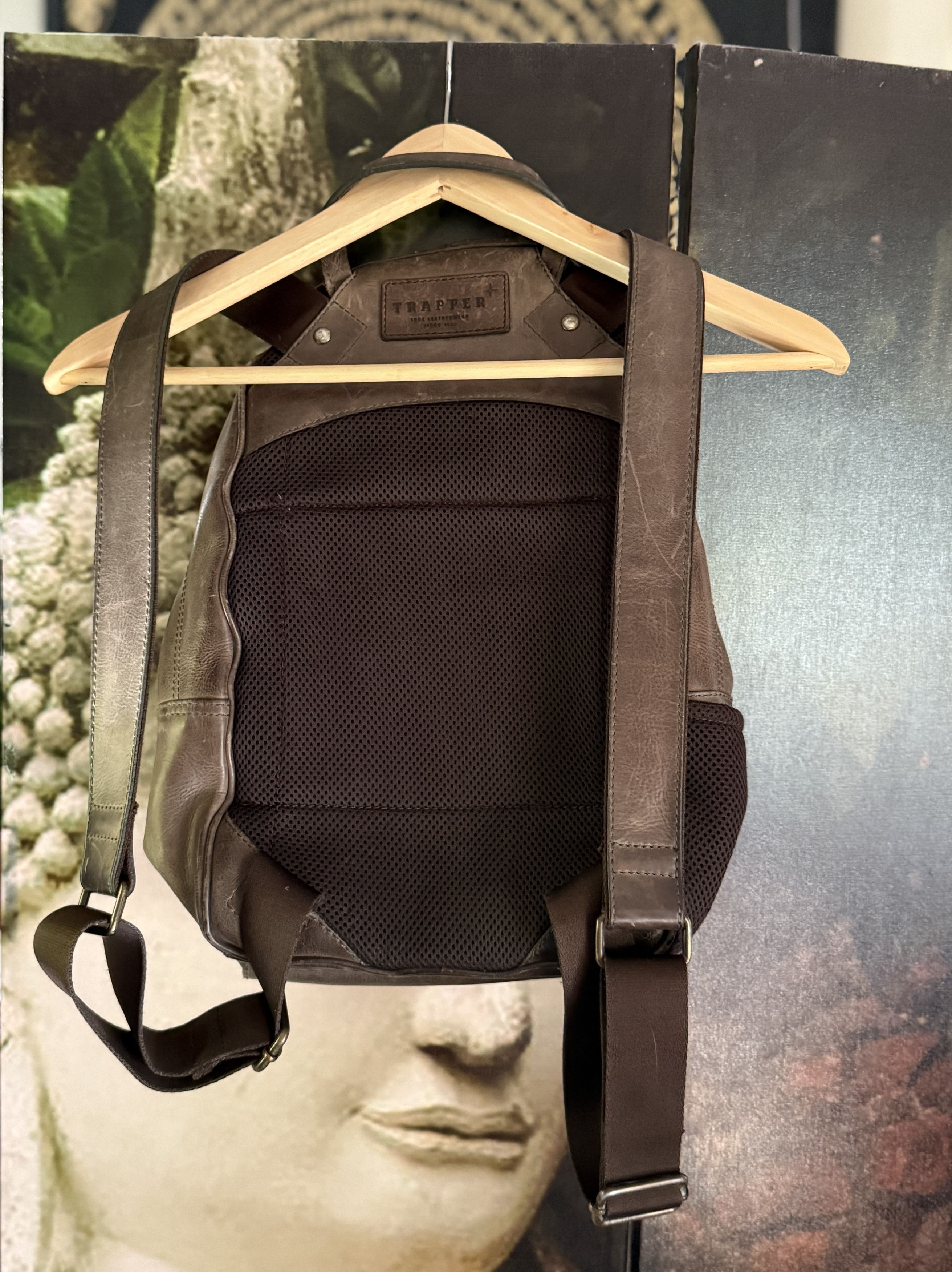 Other Green Leather Trapper Backpack – Vintage Style Unisex Size ONE SIZE - 2 Thumbnail