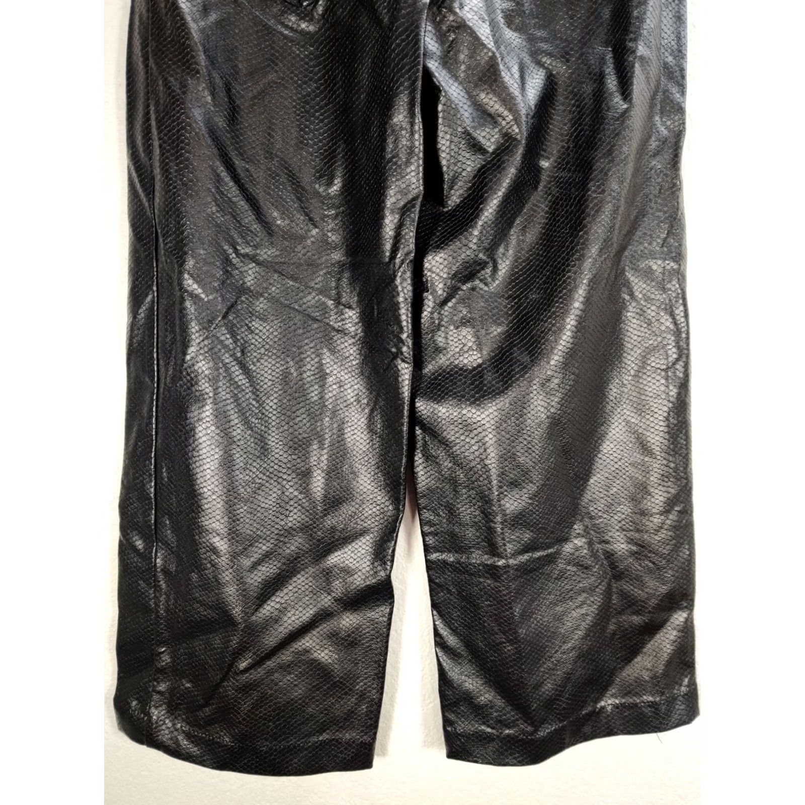 Vintage VINTAGE Women's Ichi Wide Leg Black Faux Leather Pants Side Pockets Casual Sz 36 Mens Womens Boys Girls Size 28" / US 6 / IT 42 - 7 Thumbnail