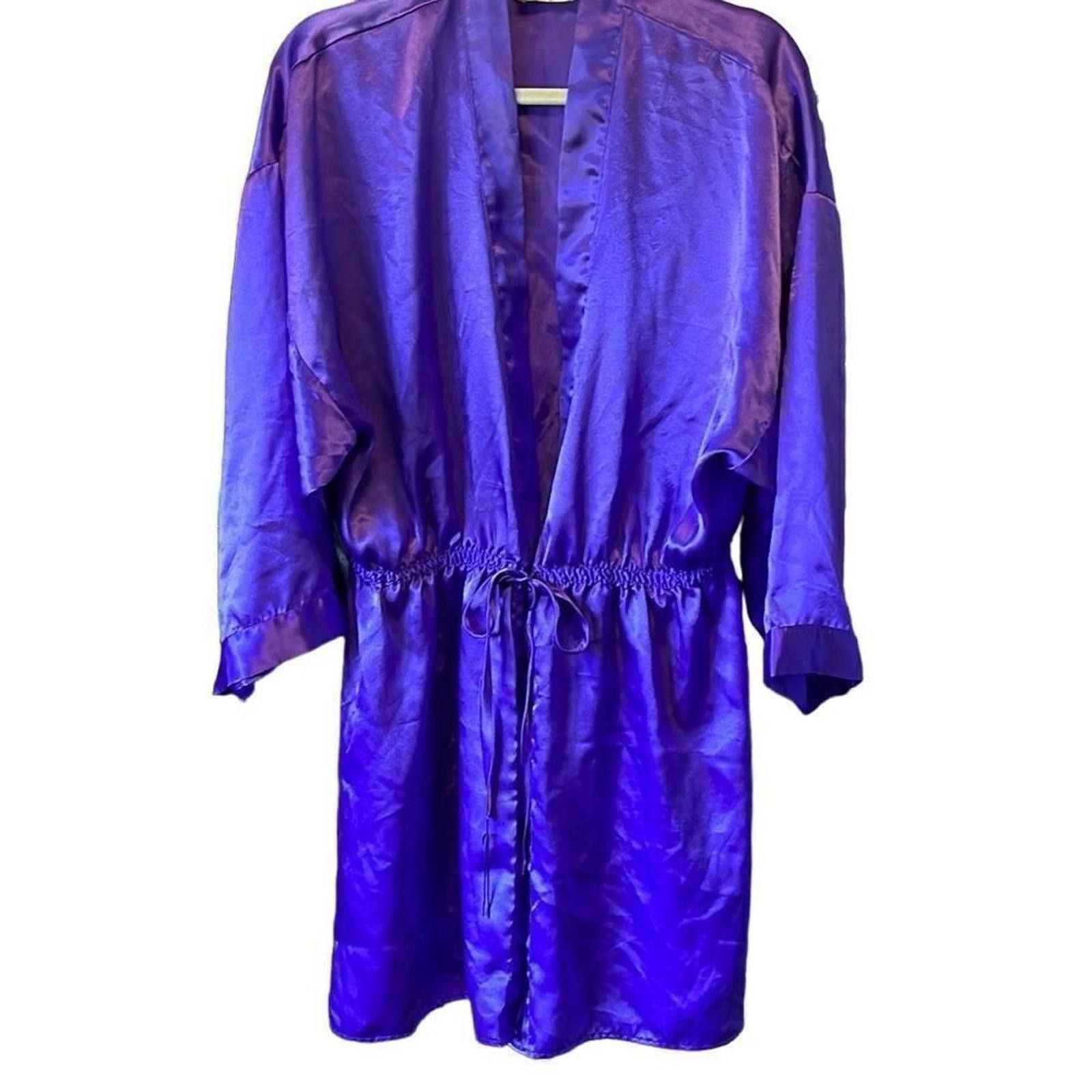 Designer Vintage Victoria's Secret gold label robe purple Size ONE SIZE - 1 Thumbnail