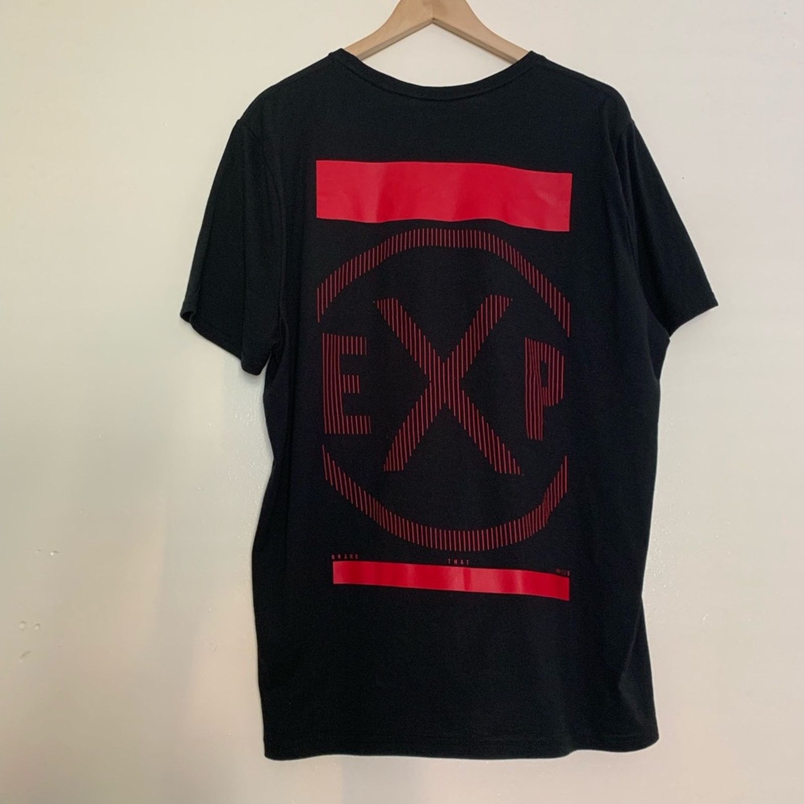 Express Express Black with Red Logo Tee Men's Size Large Size US L / EU 52-54 / 3 - 6 Thumbnail