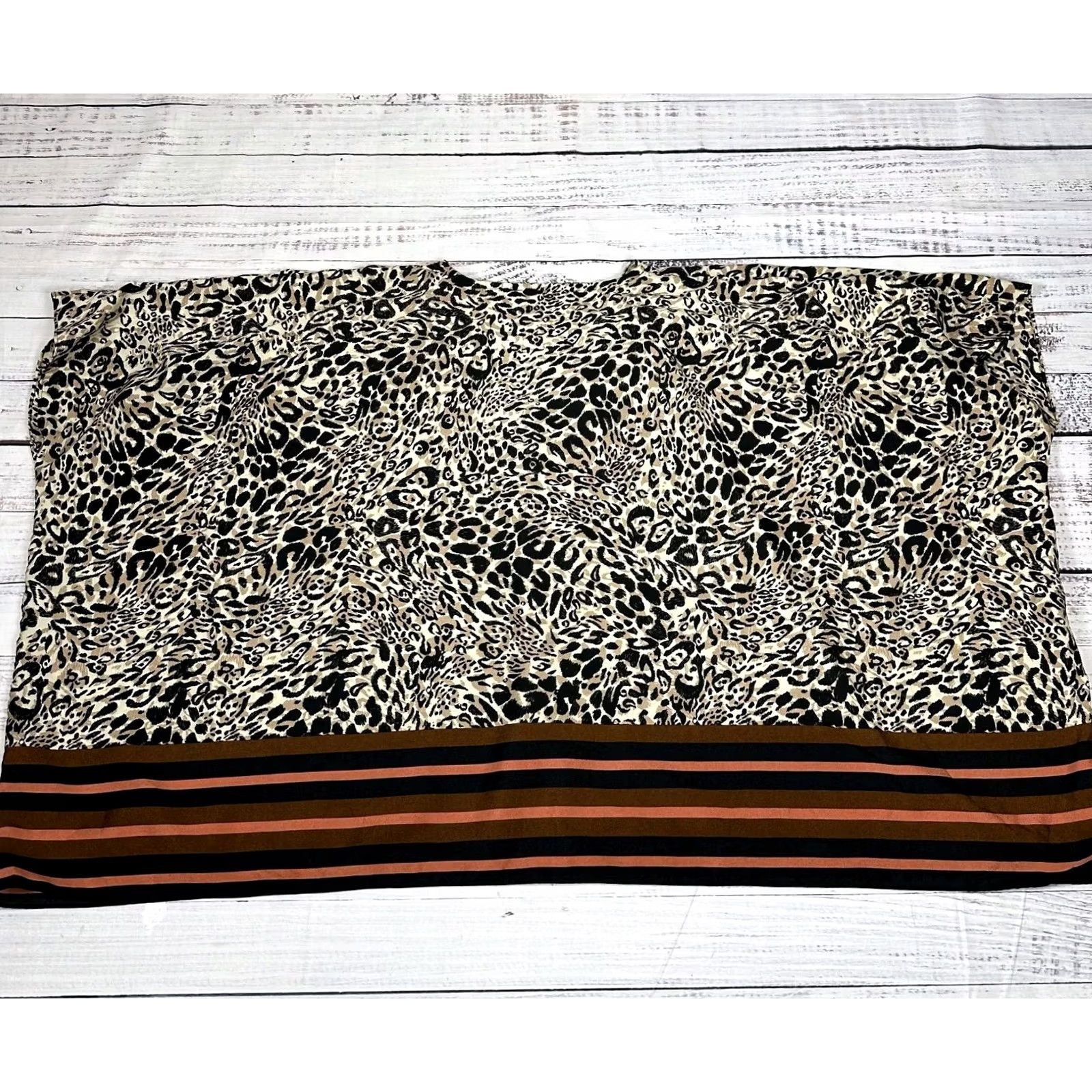 Melissa Melissa Paige Women's Brown Leopard Print Relaxed Shirt Top Blouse Sz S/M Size S / US 4 / IT 40 - 3 Thumbnail