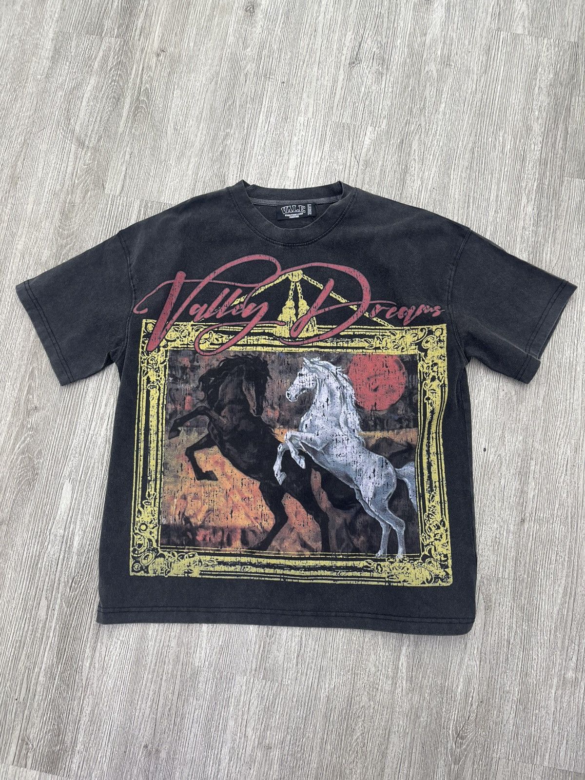 Vale Vale lives “Portrait” tee (black) Size US L / EU 52-54 / 3 - 1 Thumbnail