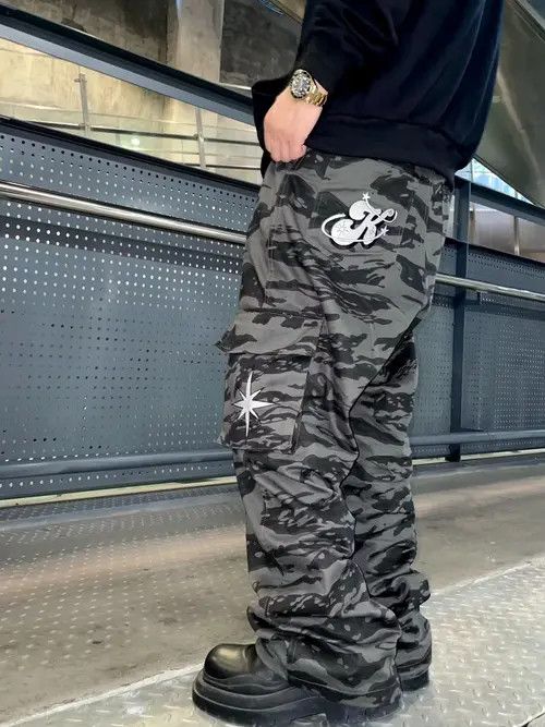 image of Vintage Graphics Camo Y2K Pattern Hiphop Pants, Men's (Size 30)