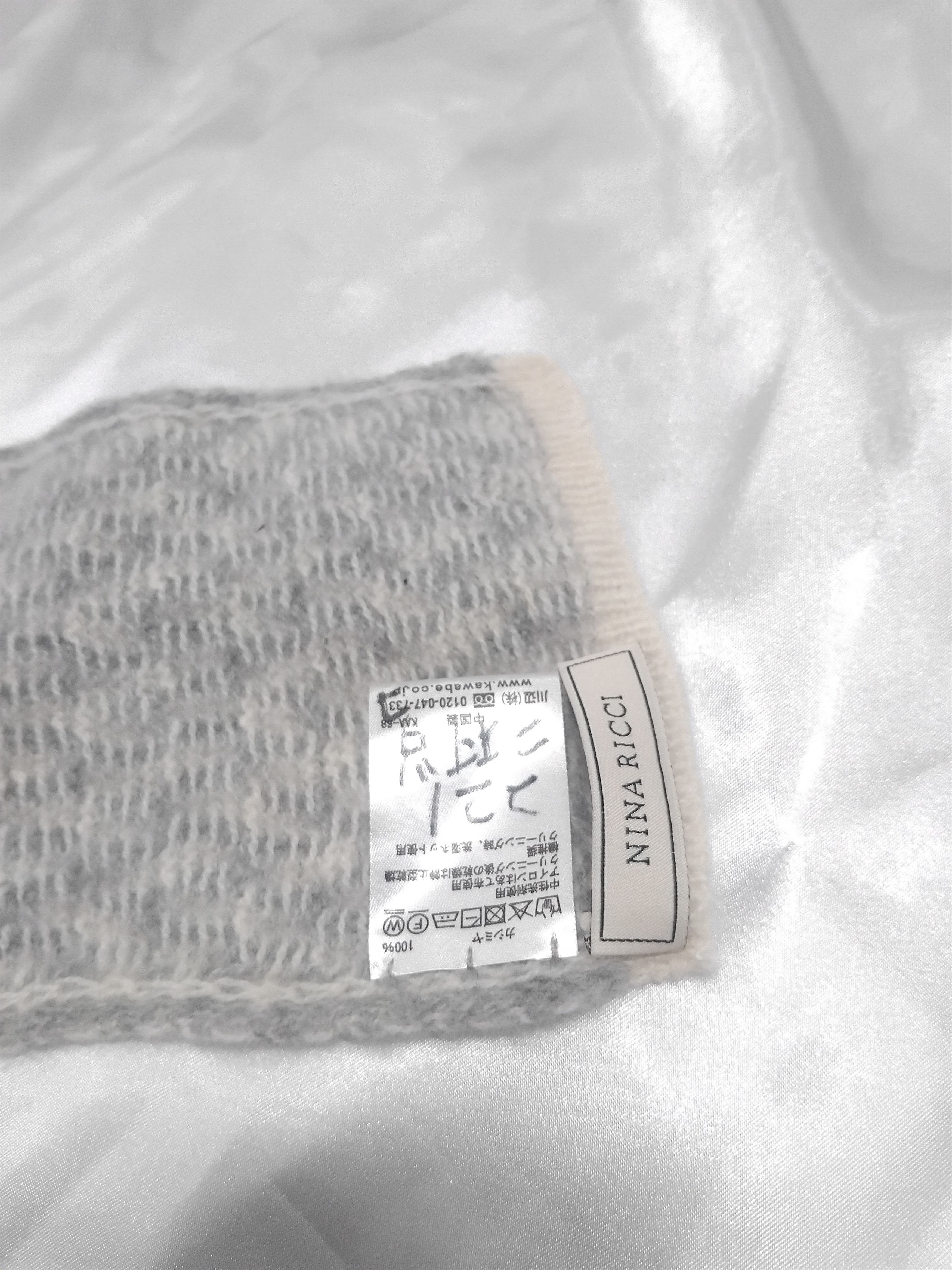 Nina Ricci Nina Ricci grey colour warmer neck mafla scarves Size ONE SIZE - 2 Thumbnail