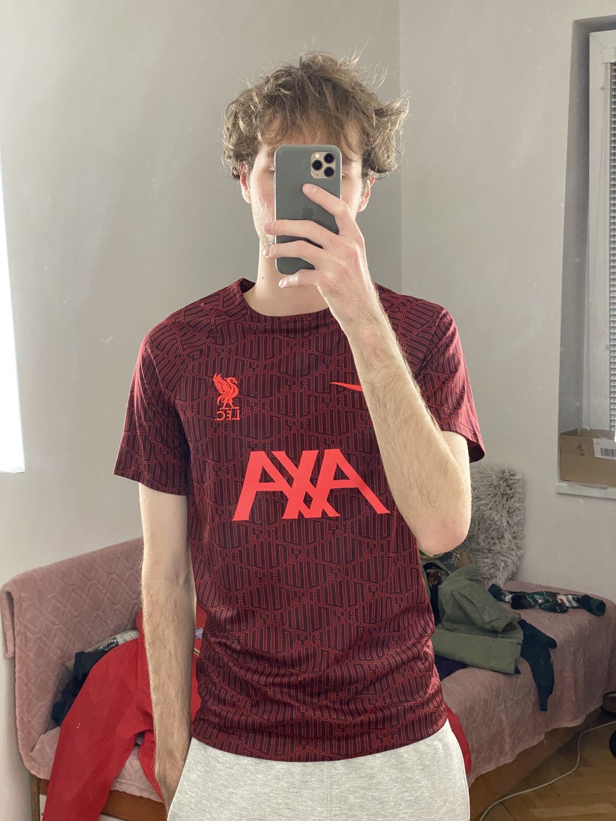 Nike Liverpool Nike soccer jersey 22/23 Size US S / EU 44-46 / 1 - 6 Thumbnail