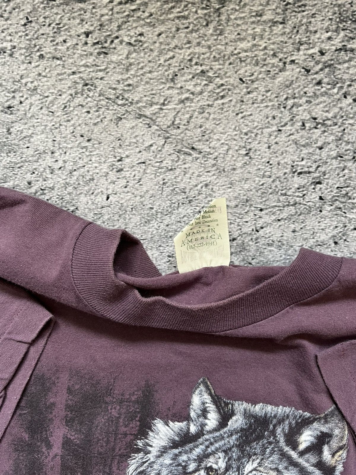 Vintage 90s Vintage Wolf T-Shirt Big Logo single stitch made in USA Size US XL / EU 56 / 4 - 6 Thumbnail