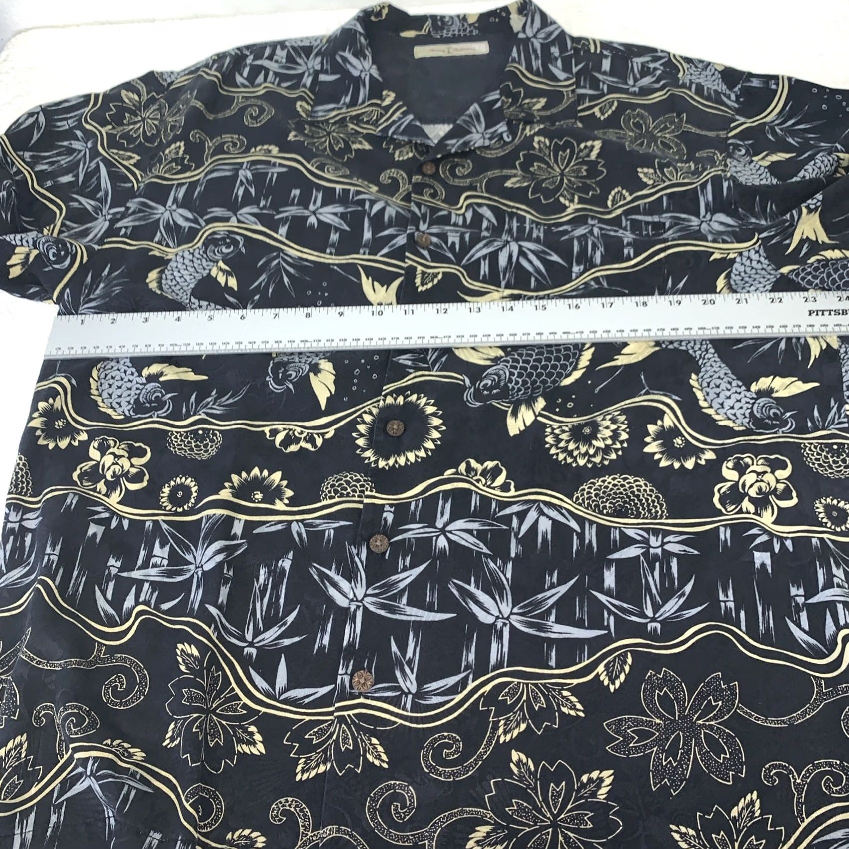 Tommy Bahama TOMMY BAHAMA Shirt Men XL Black Silk Short Sleeve Button-Up Hawaiian Koi Fish Size US XL / EU 56 / 4 - 7 Thumbnail