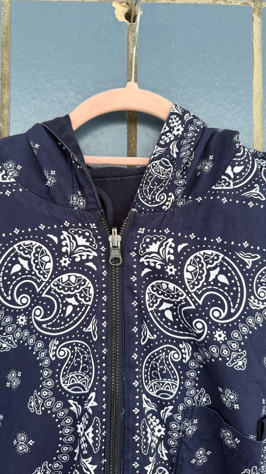 Carhartt Carhartt blue reversible OG Bandana Active hooded Jacket Size US L / EU 52-54 / 3 - 9 Thumbnail