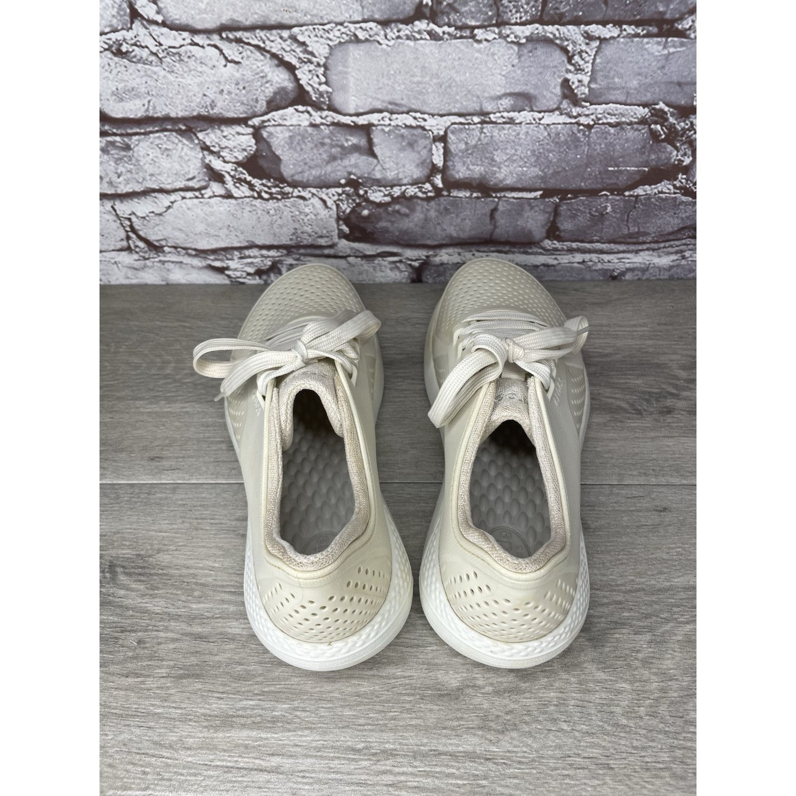 Crocs Crocs LiteRide Pacer Sneakers Shoes Women’s 11 Waterproof Pe Size US 11 / IT 41 - 15 Thumbnail