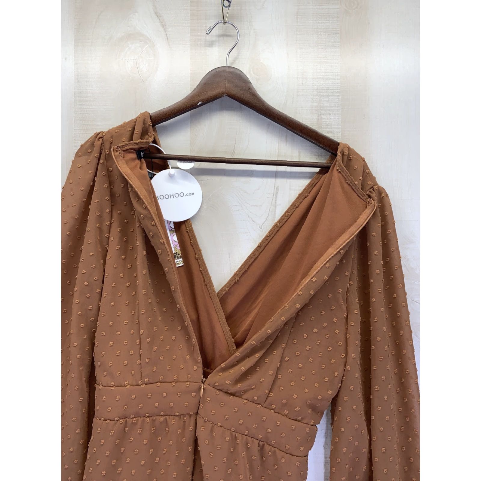 Boohoo Boohoo Ruffle Hem Dobby Chiffon Mini Dress Carmel Womens 8 NWT-9493 Size M / US 6-8 / IT 42-44 - 7 Thumbnail