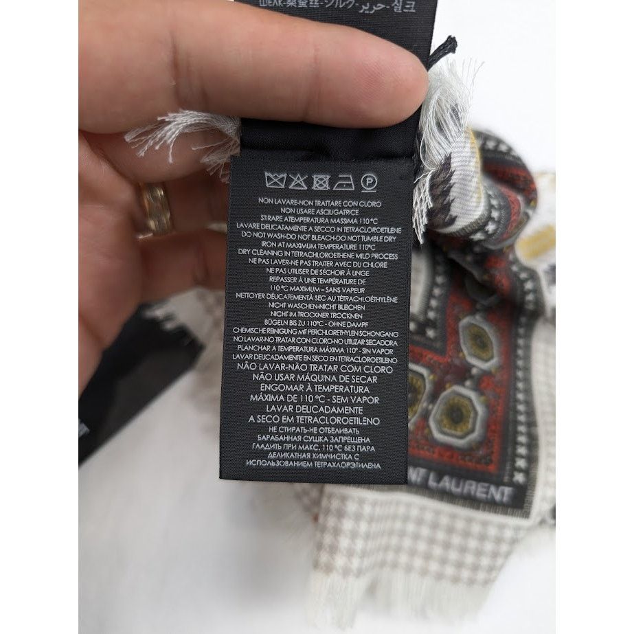 Saint Laurent Paris o1rshd1 Size: OS / Small Scarf in Multicolor Size ONE SIZE - 11 Thumbnail