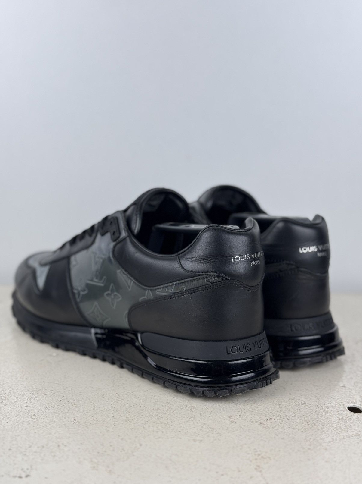 Louis Vuitton Louis Vuitton sneakers in excellent condition, sizes 9-10 Size US 10 / EU 43 - 5 Thumbnail