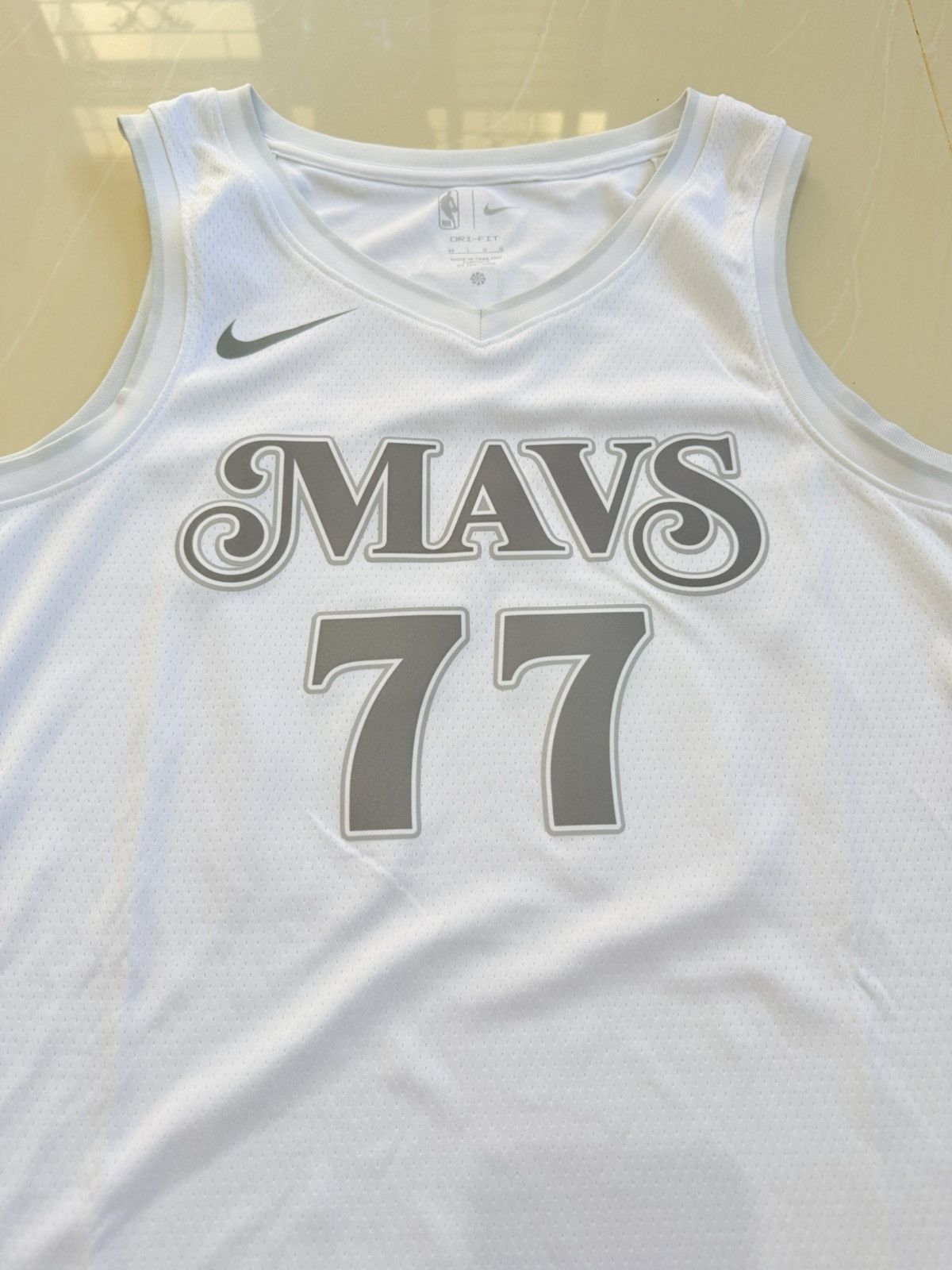 Nike Mike Mavs City Edition Swingman Luca Doncic Jersey Original Size US L / EU 52-54 / 3 - 3 Thumbnail