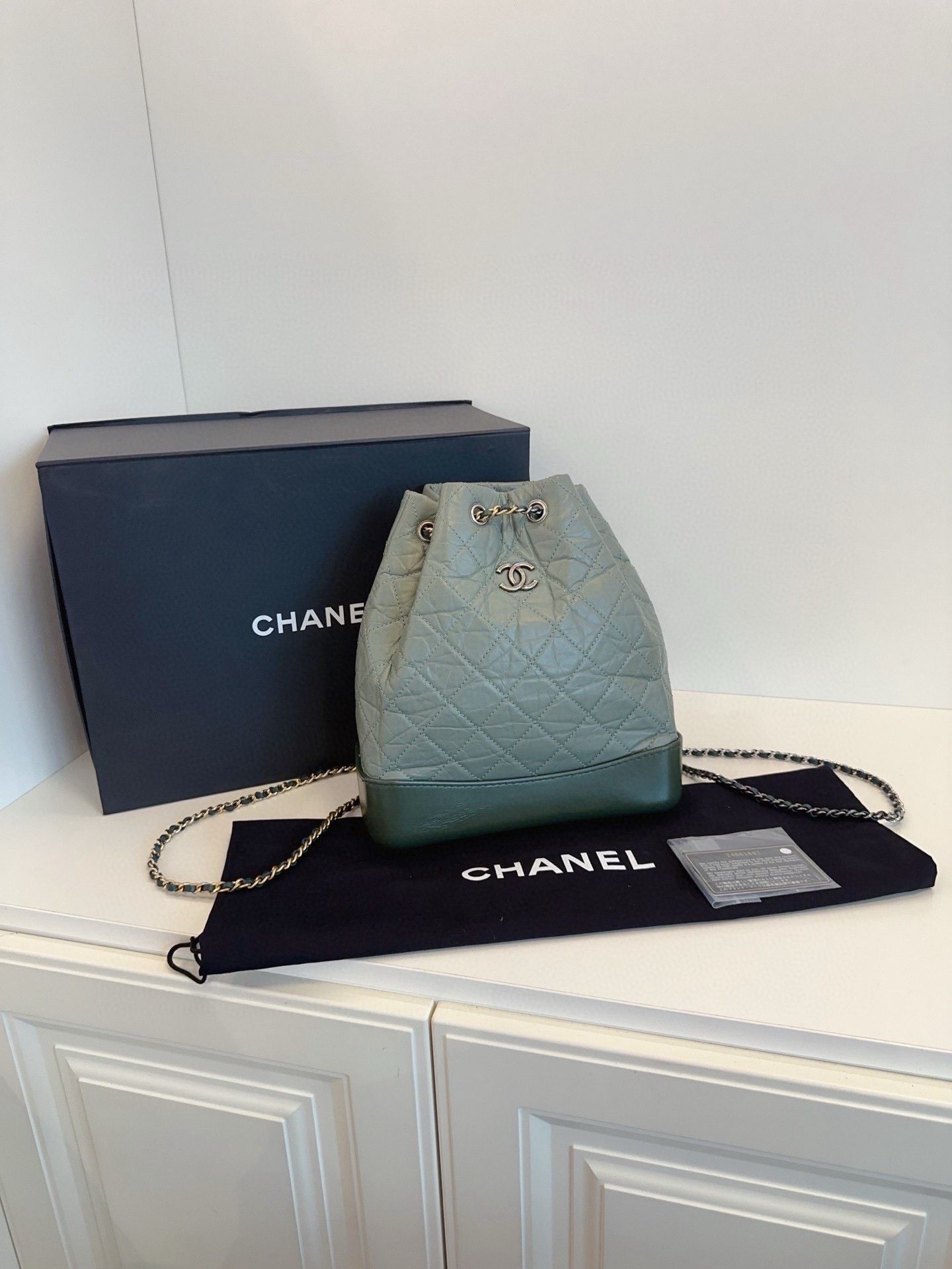 Chanel Pre-loved Bag Very good condition Size ONE SIZE - 1 Thumbnail