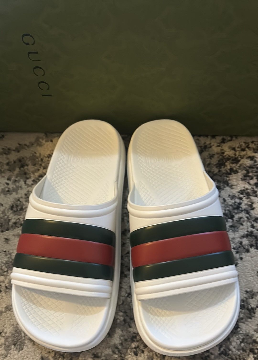 Gucci Gucci Web Slide Sandal size 7 Size US 7 / EU 40 - 2 Thumbnail