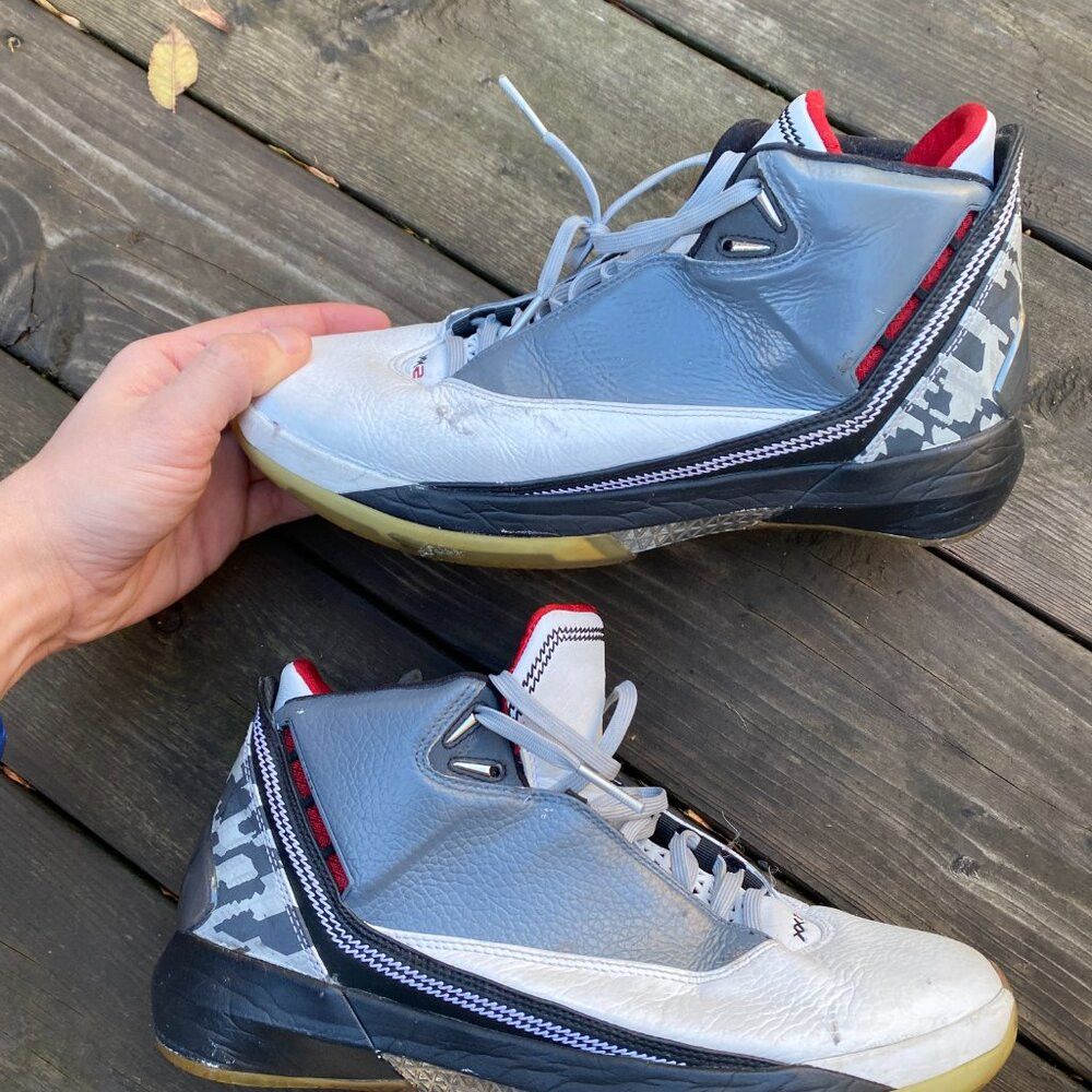 Jordan Brand Vintage 2006 Air Jordan 22 OG White Varsity Red Chicago Cus Size US 8.5 / EU 41-42 - 7 Thumbnail