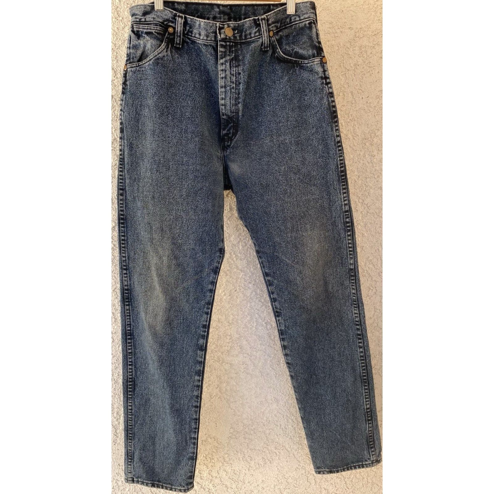 Wrangler VINTAGE Wrangler Jeans Size 15 32 Waist 31 Inseam 31.5 Blue Denim 5 Pocket USA 1980s Womens Girls Jeans Wrangler 80s 90s Cowboy Size 36" / US 14 / IT 50 - 3 Thumbnail