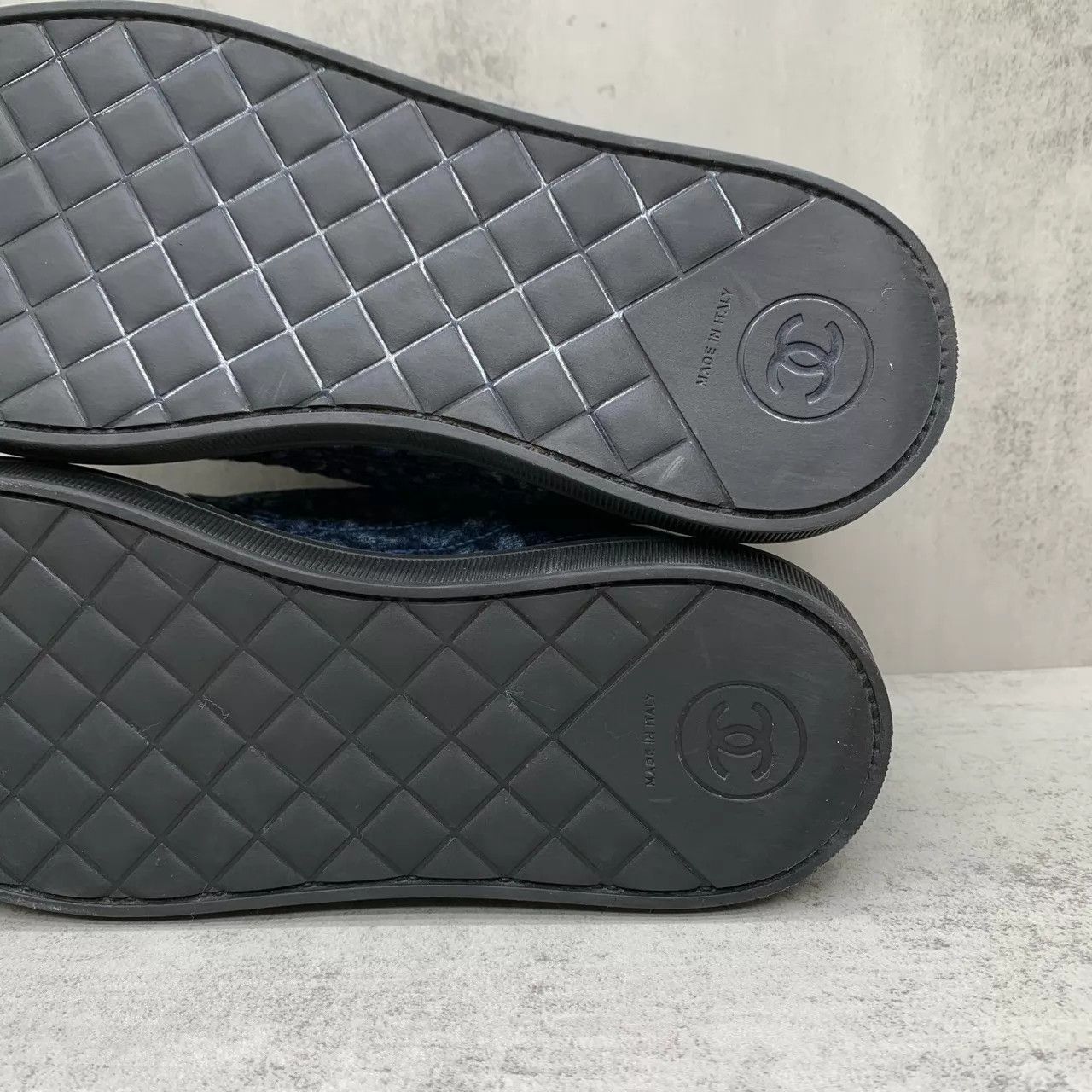 Chanel Chanel Camellia Pearl Denim Sneakers 37 EU 98 New Size US 6.5 / IT 36.5 - 9 Thumbnail