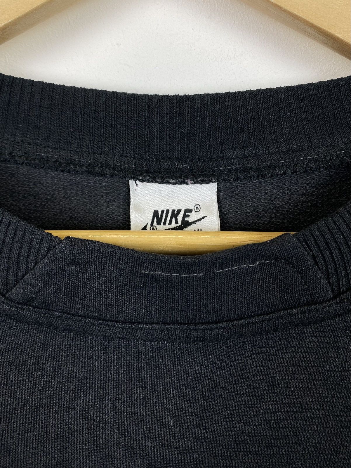 Nike Vintage Rare Nike Cross Training Sweatshirt Embroidered Logo Size US XL / EU 56 / 4 - 3 Thumbnail