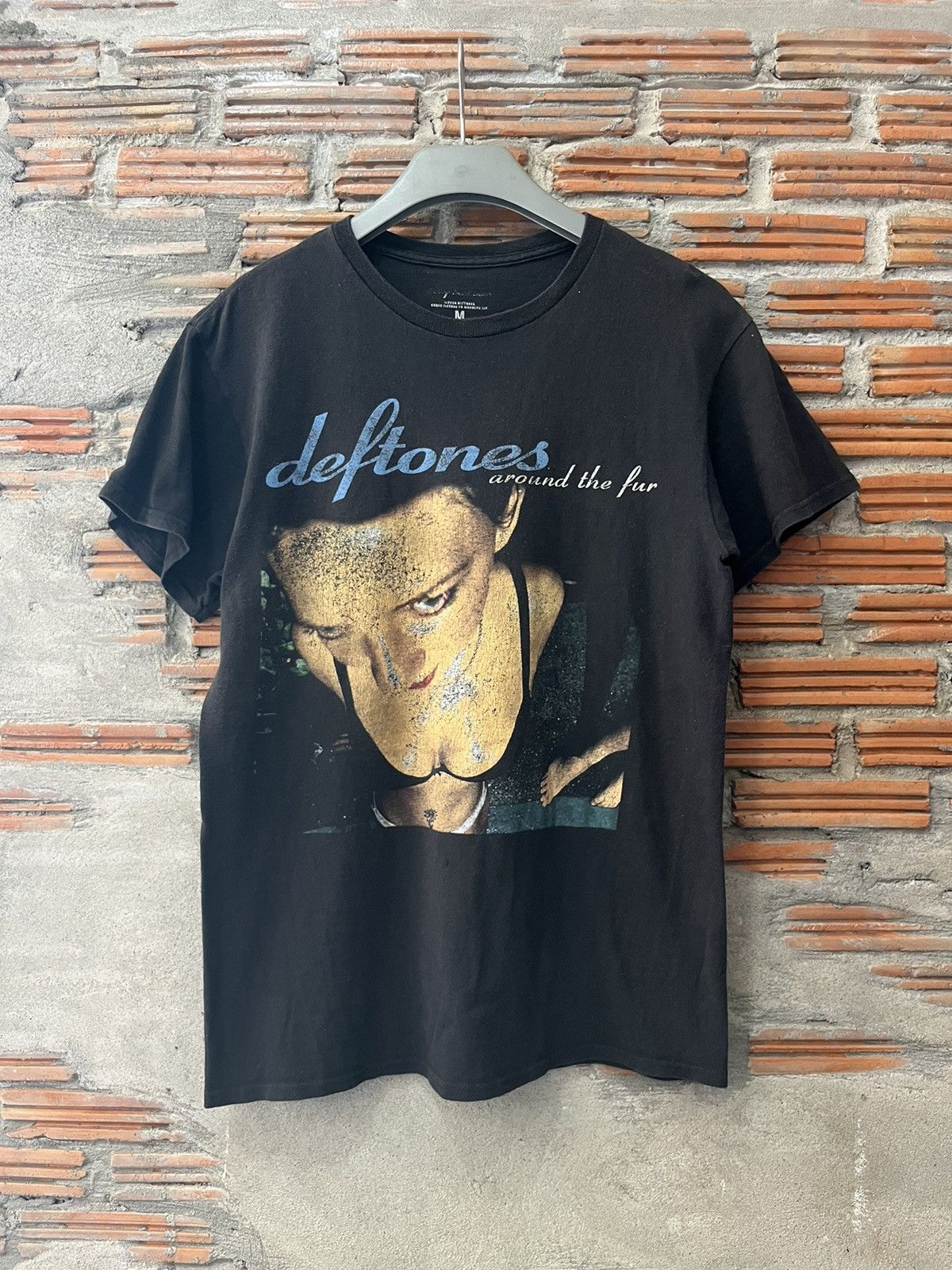 Band Tees Deftones around the fur reprint Album 1997’s Band tshirt Size US M / EU 48-50 / 2 - 2 Thumbnail