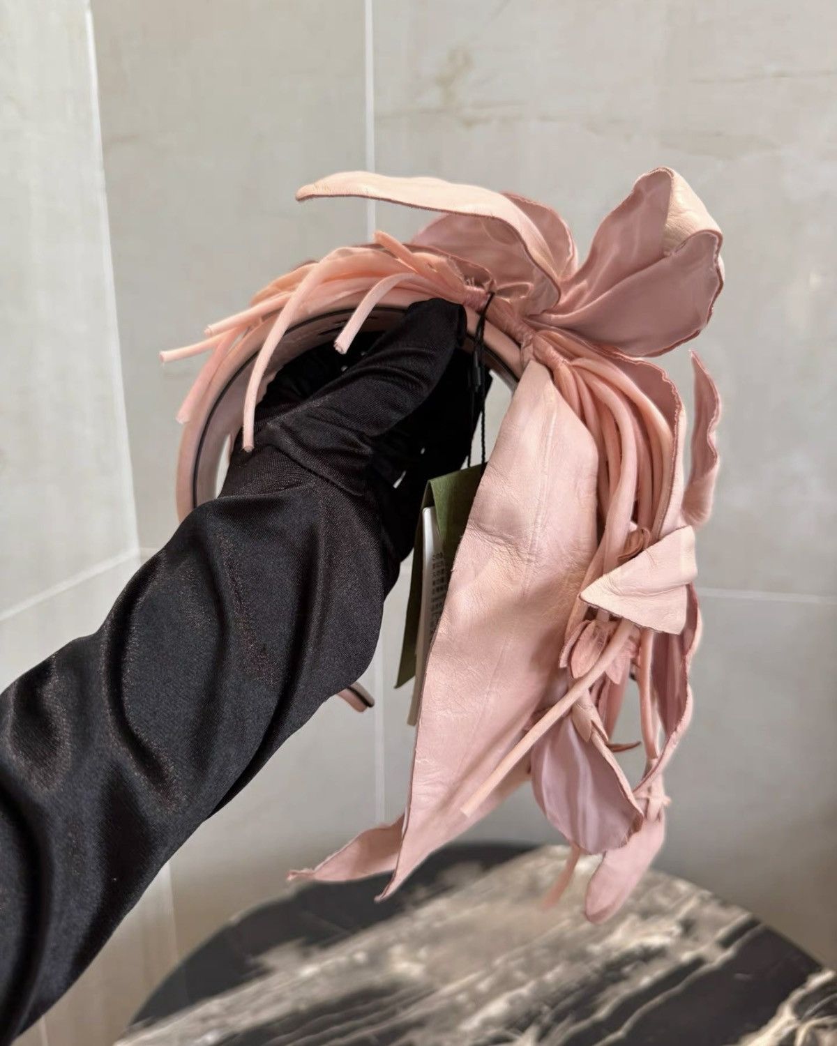Gucci Rare runway Gucci Faux Floral Leather Headband Size ONE SIZE - 7 Thumbnail