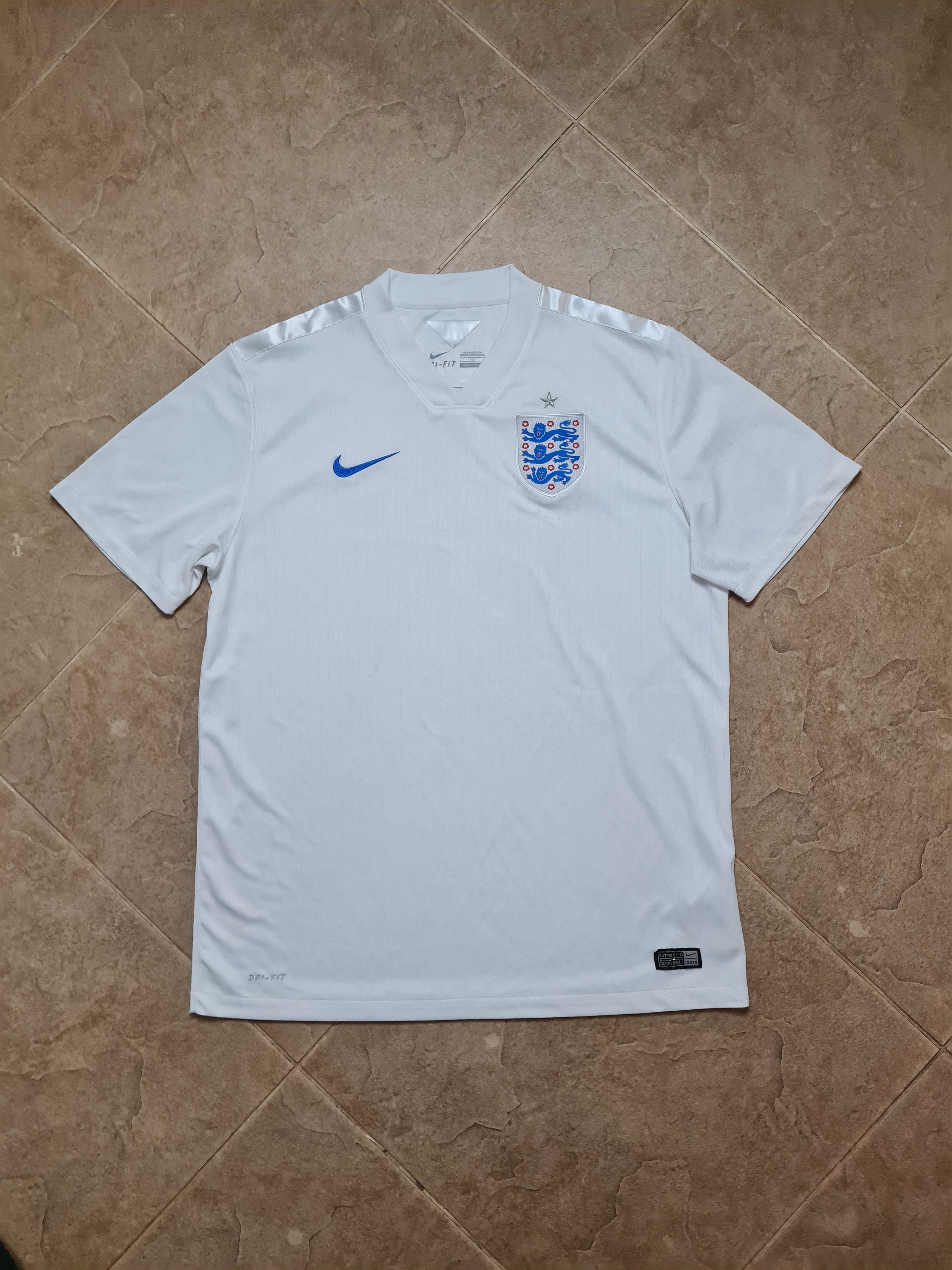 Nike Shirt England Home football jersey 2014/2016 Nike 588101-105 Size US L / EU 52-54 / 3 - 1 Thumbnail