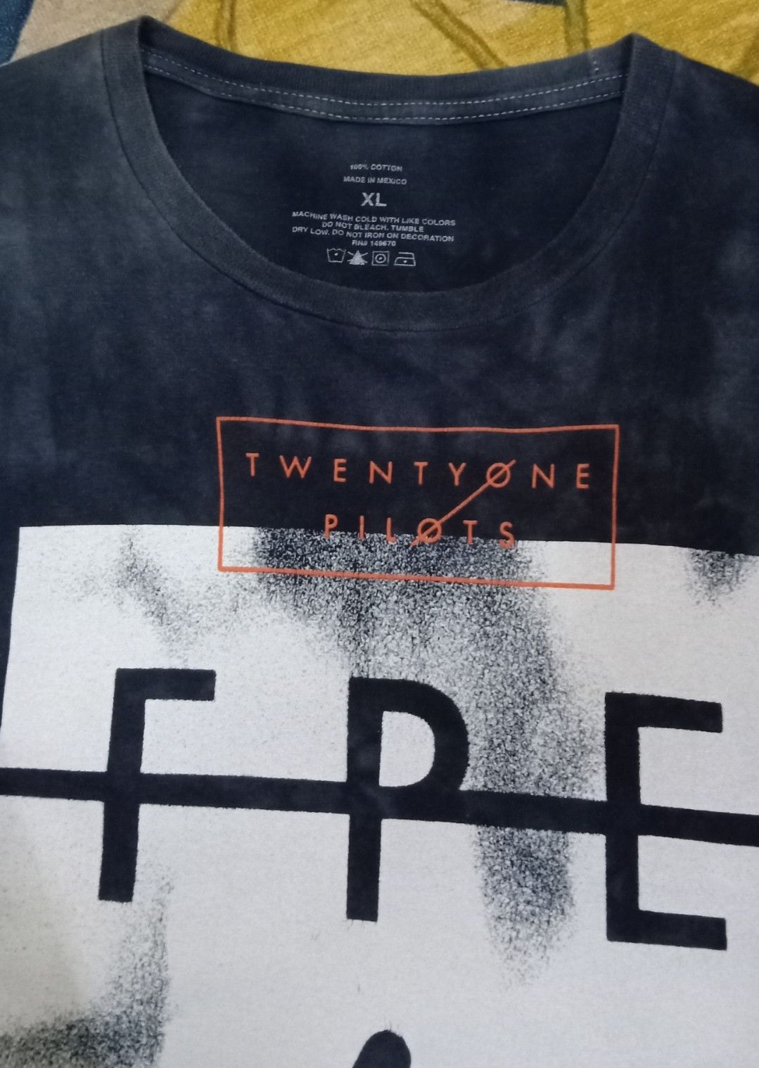 Band Tees Twenty One Pilots FPE Tie-dye T-shirt Size US XL / EU 56 / 4 - 6 Thumbnail