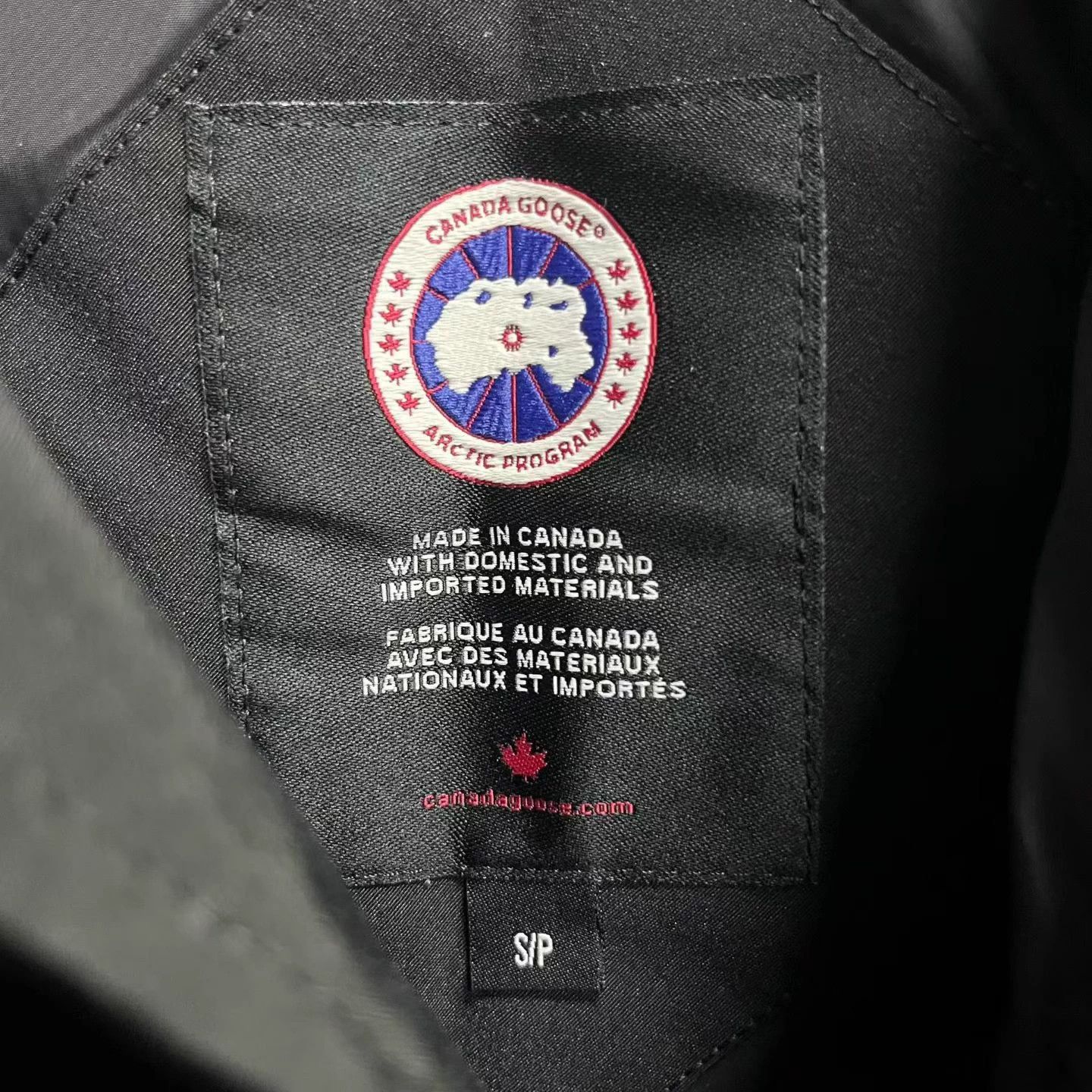 Canada Goose Canada Goose Red Label Solid Hooded Zipper Puffer S Size US S / EU 44-46 / 1 - 3 Thumbnail