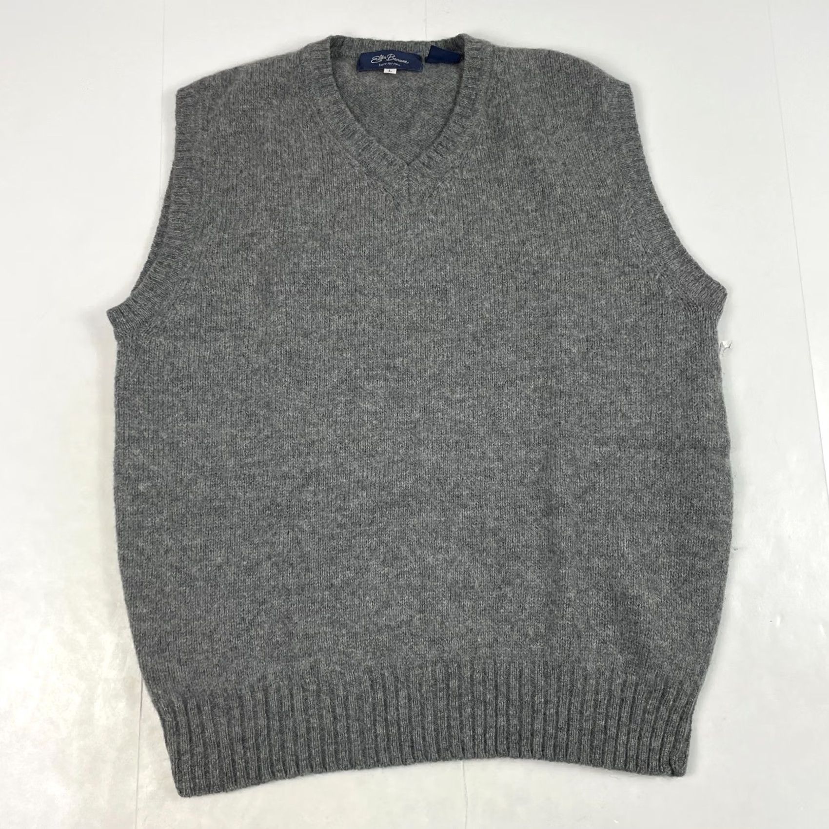 Vintage VINTAGE Elder Beerman Sweater Vest Mens Large Gray Shetland Wool V Neck Golfing Size US L / EU 52-54 / 3 - 2 Thumbnail