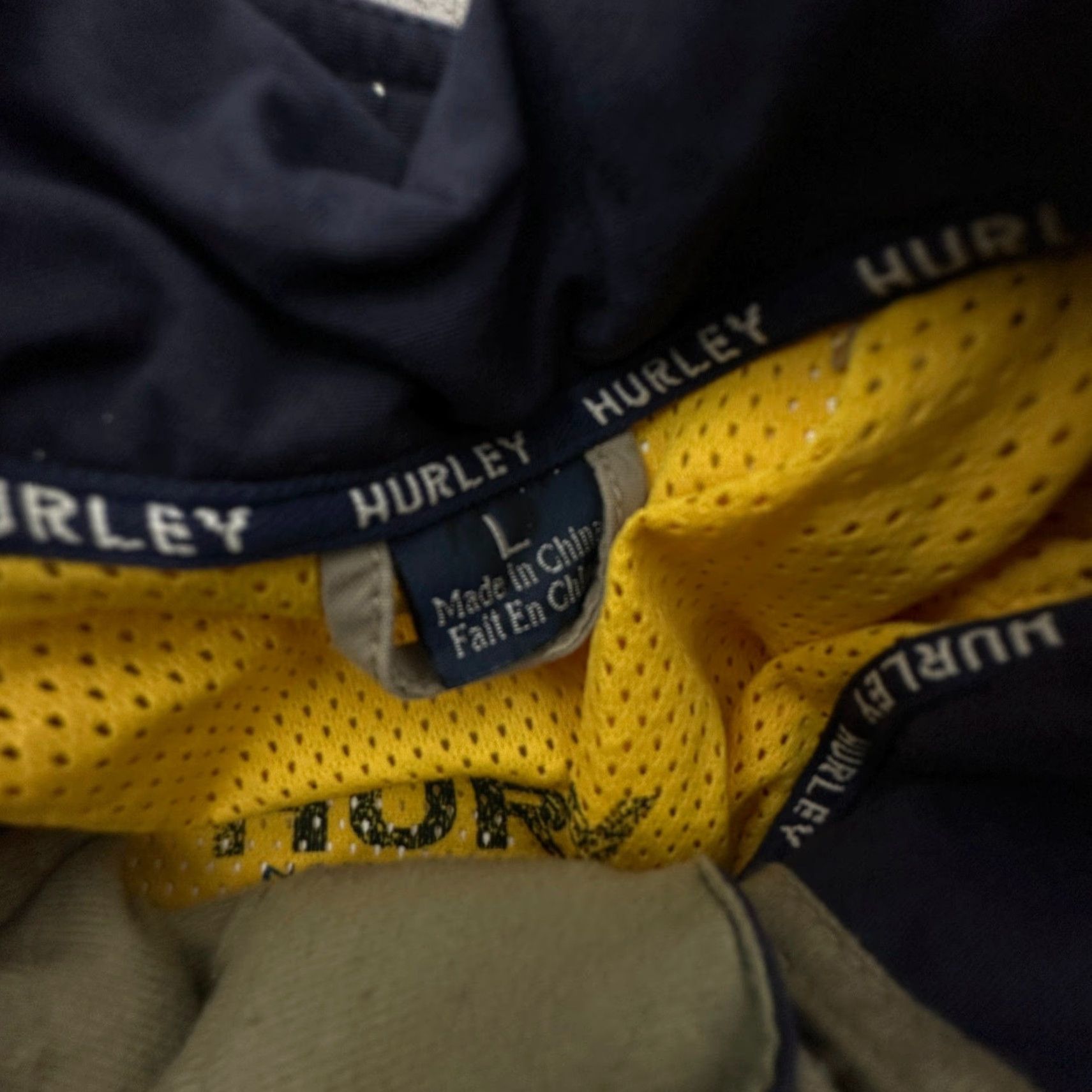 Hurley VINTAGE Hurley 999 Ski Snowboard Jacket Mens L Brown Yellow Jacket Mens 999 Ski Snowboard Pattern Solid 80s 90s Size US L / EU 52-54 / 3 - 2 Thumbnail