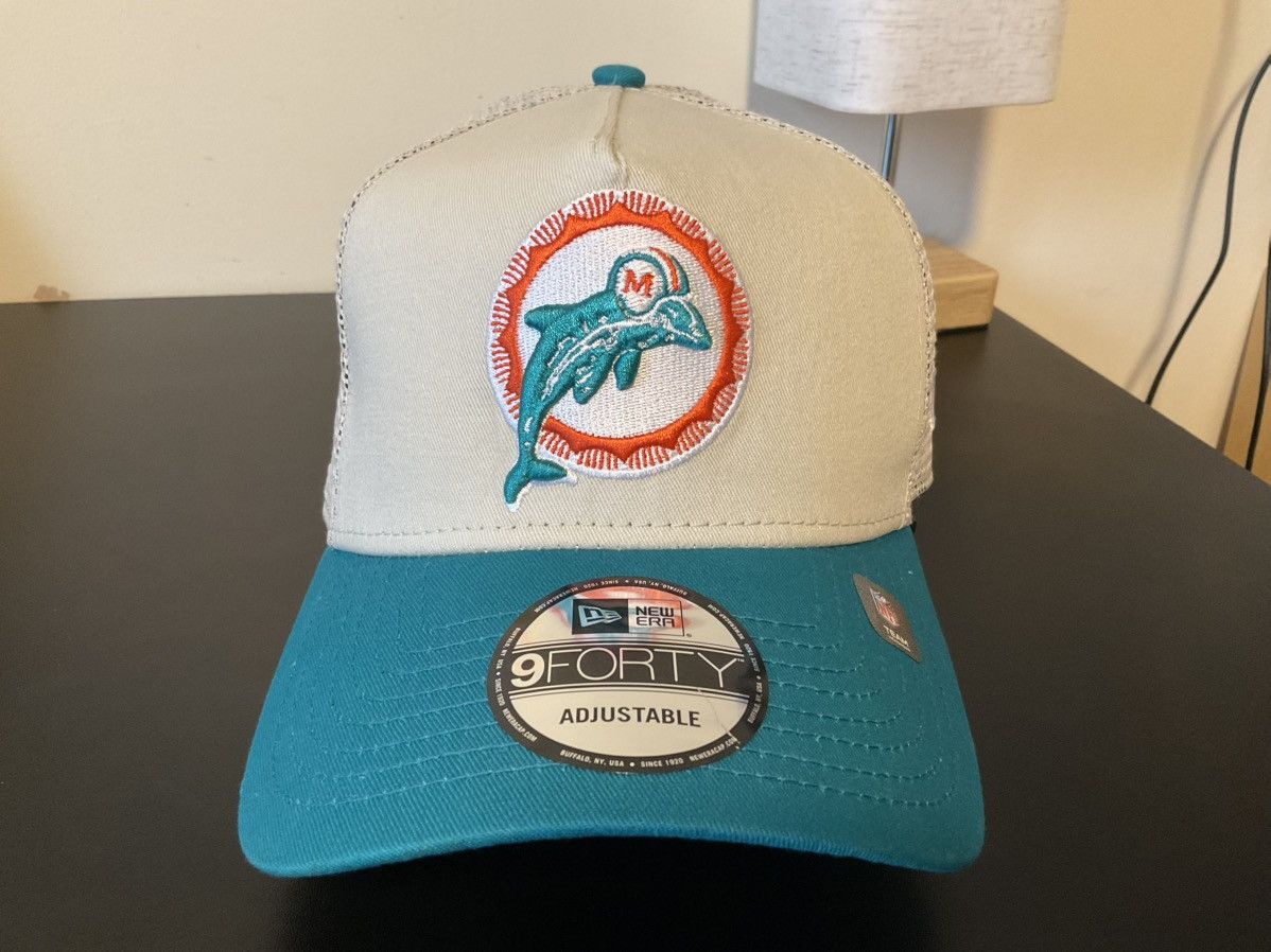 New Era 9Forty New Era Miami Dolphins NFL Trucker hat Size ONE SIZE - 1 Thumbnail