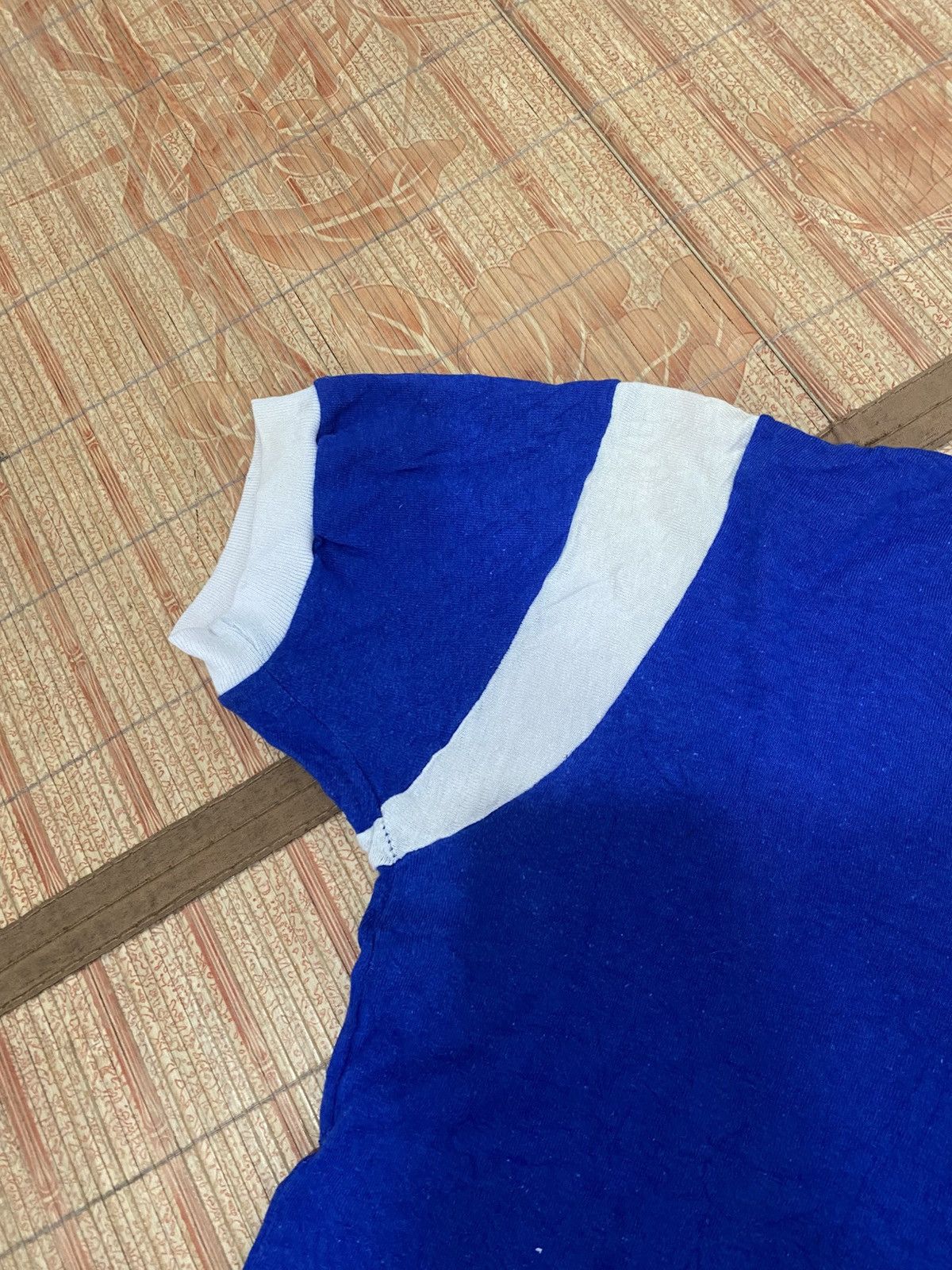 Vintage Vintage 70s Tshirt Size US M / EU 48-50 / 2 - 4 Thumbnail