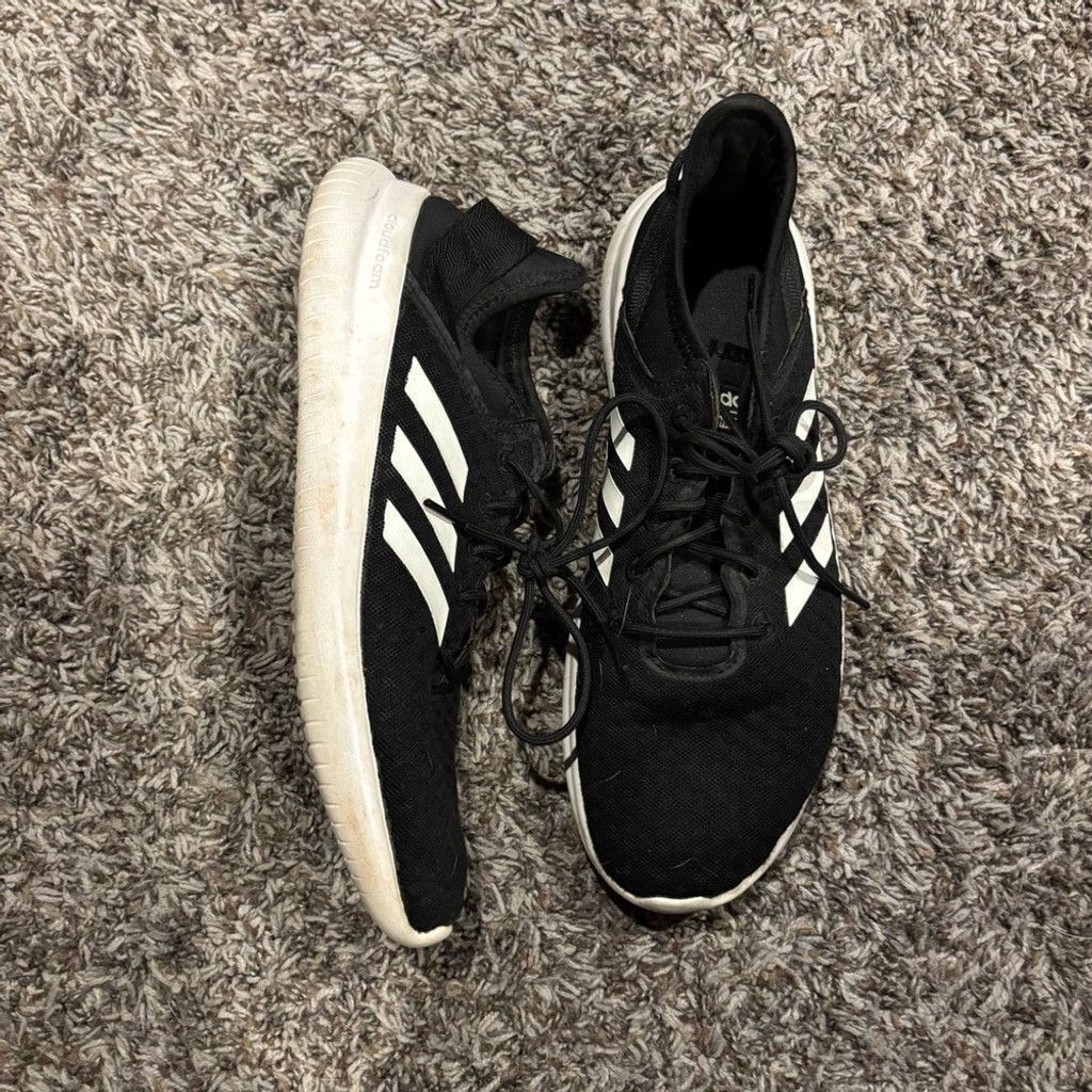 Adidas Adidas Black and White Cloudfoam Sneakers Size US 10 / EU 43 - 4 Thumbnail