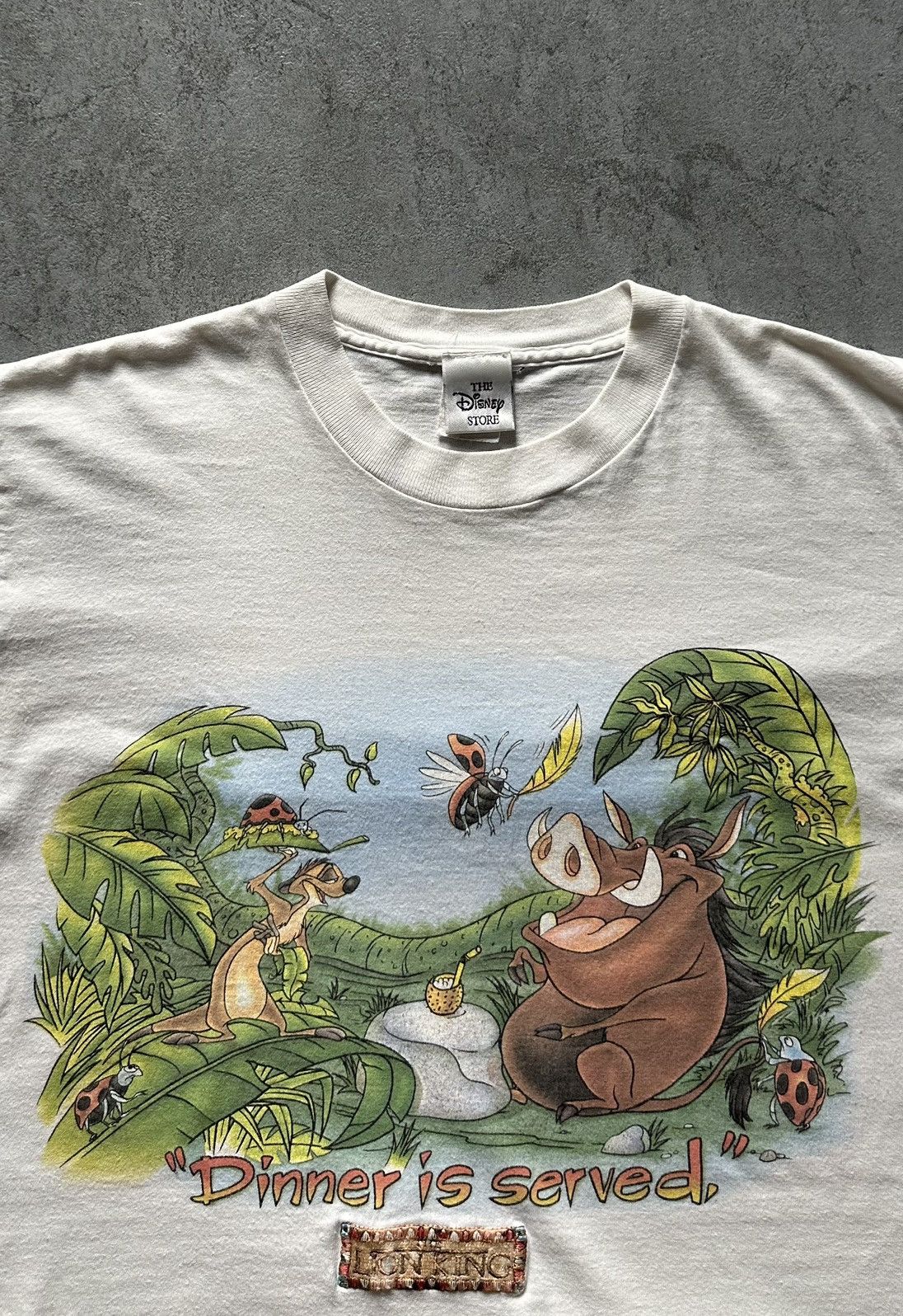 Vintage Vintage Disney Lion King "Dinner is served" tee Size US M / EU 48-50 / 2 - 1 Thumbnail