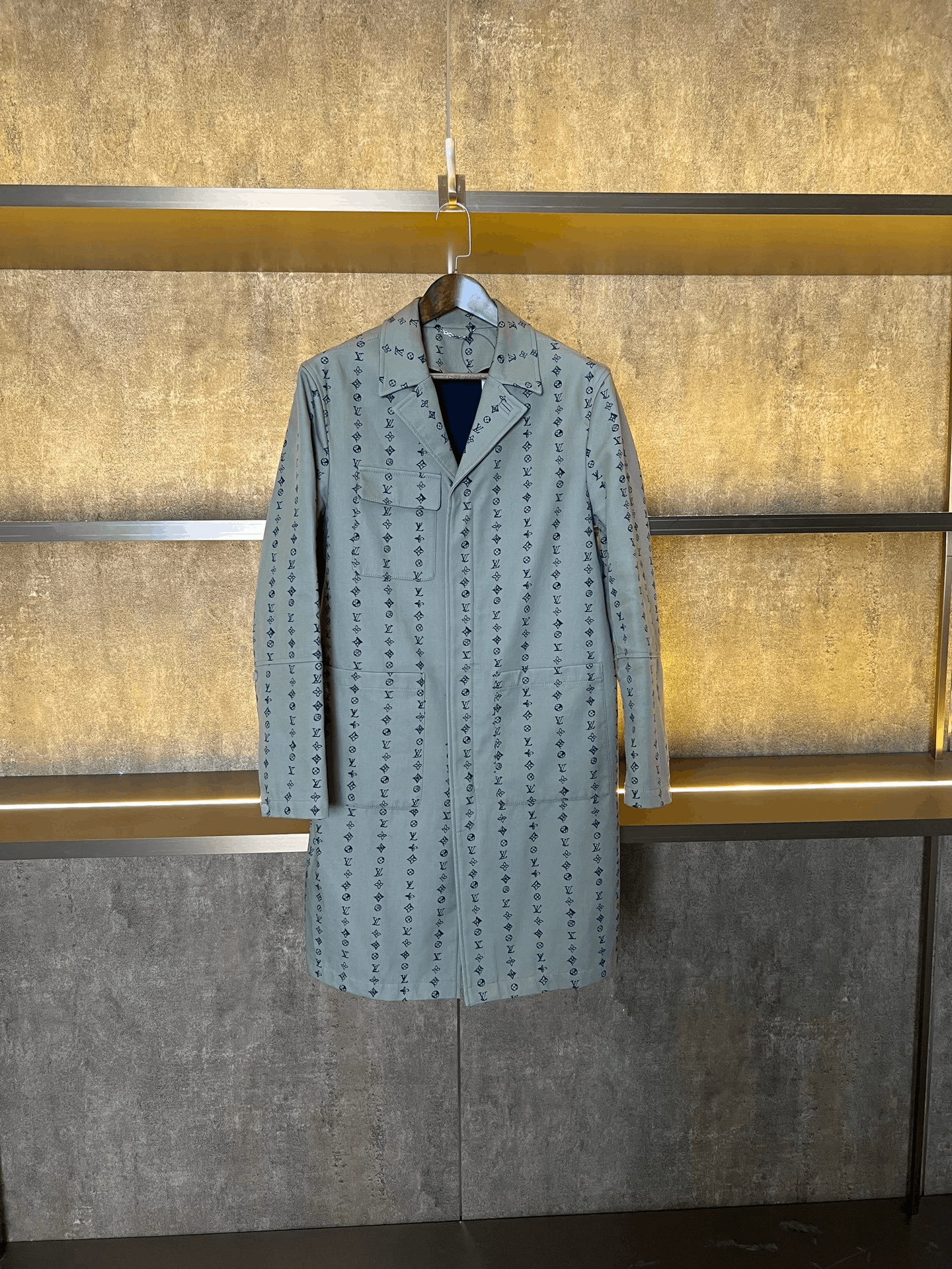 Louis Vuitton LV All-Over Print Light Coat Size US S / EU 44-46 / 1 - 1 Thumbnail