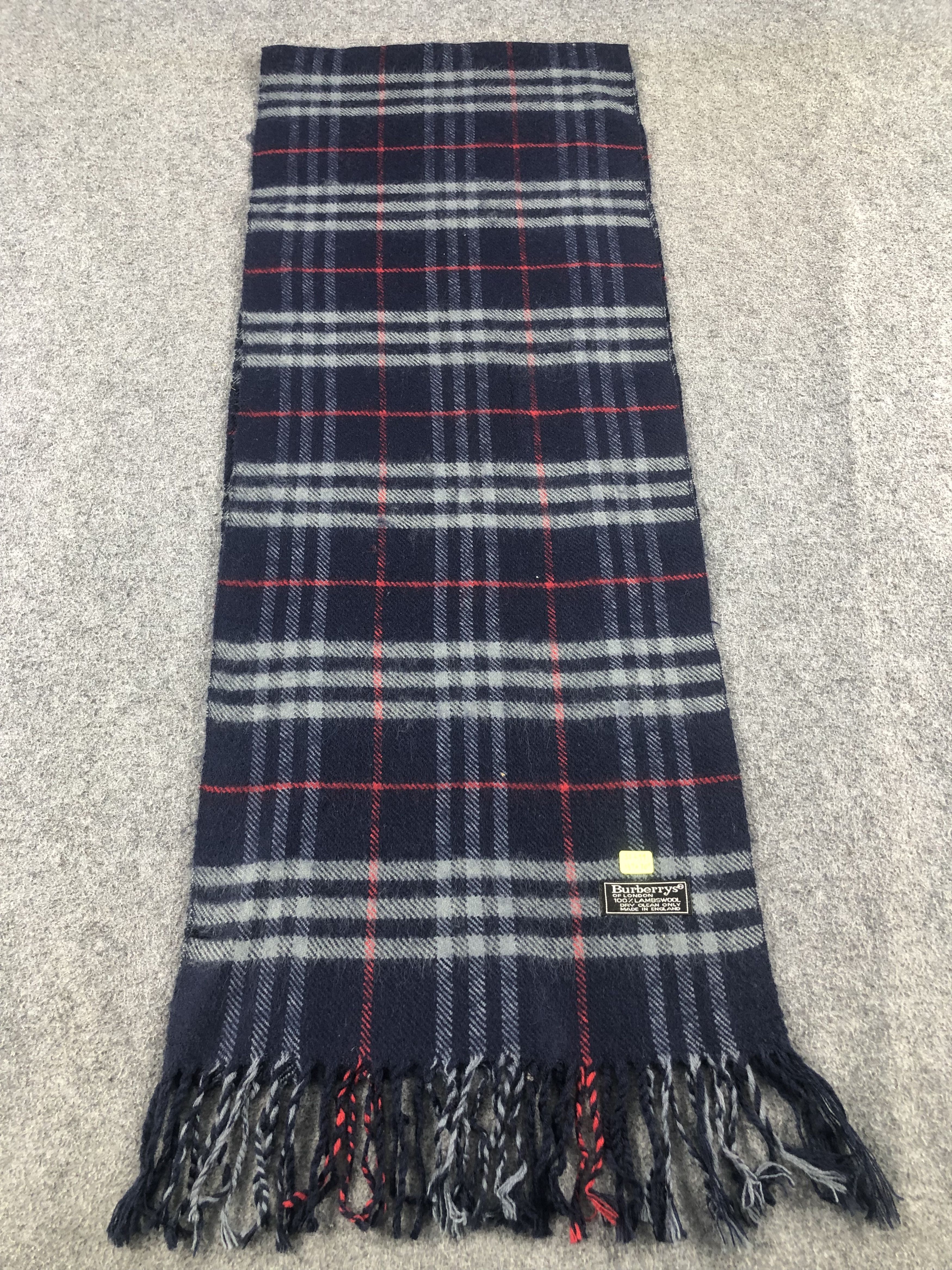 Burberry Burberry Scarf / Muffler / Neckwear Size ONE SIZE - 2 Thumbnail