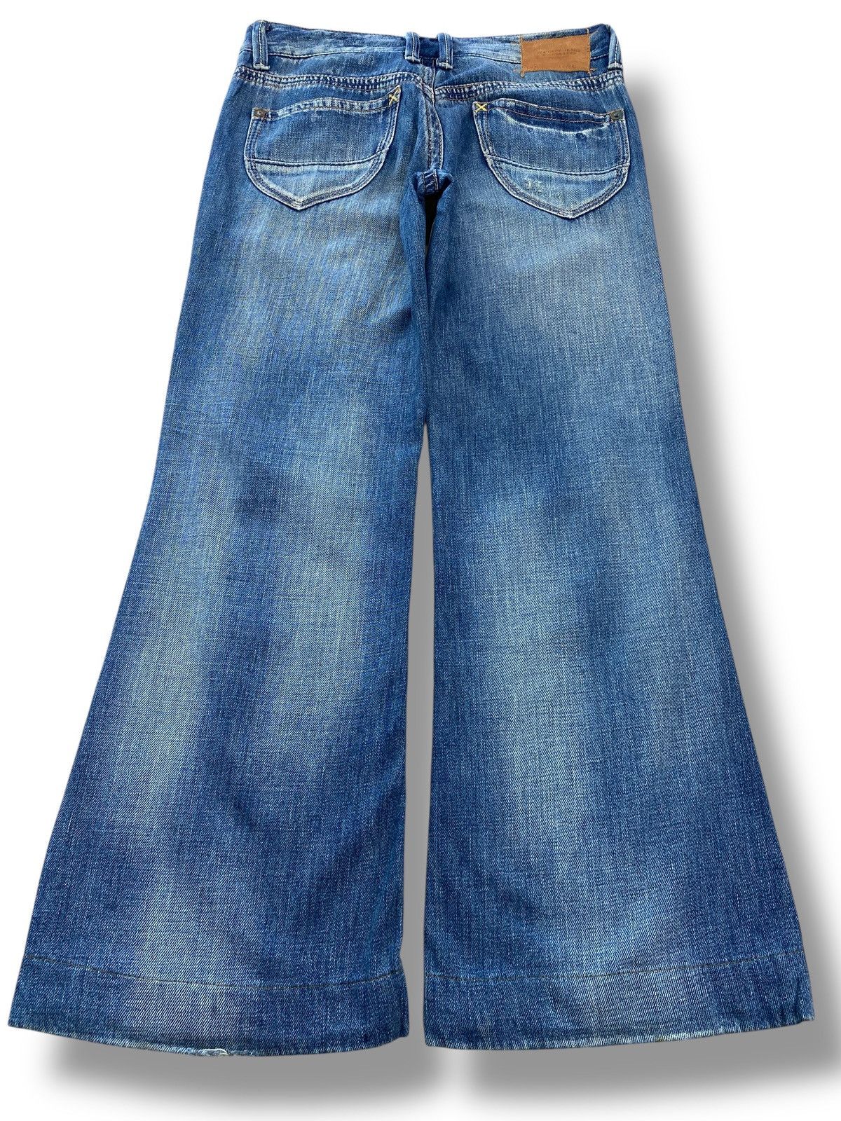 Japanese Brand Japanese Brand Faded Wash Style Flare Leg Jeans Size US 32 / EU 48 - 3 Thumbnail