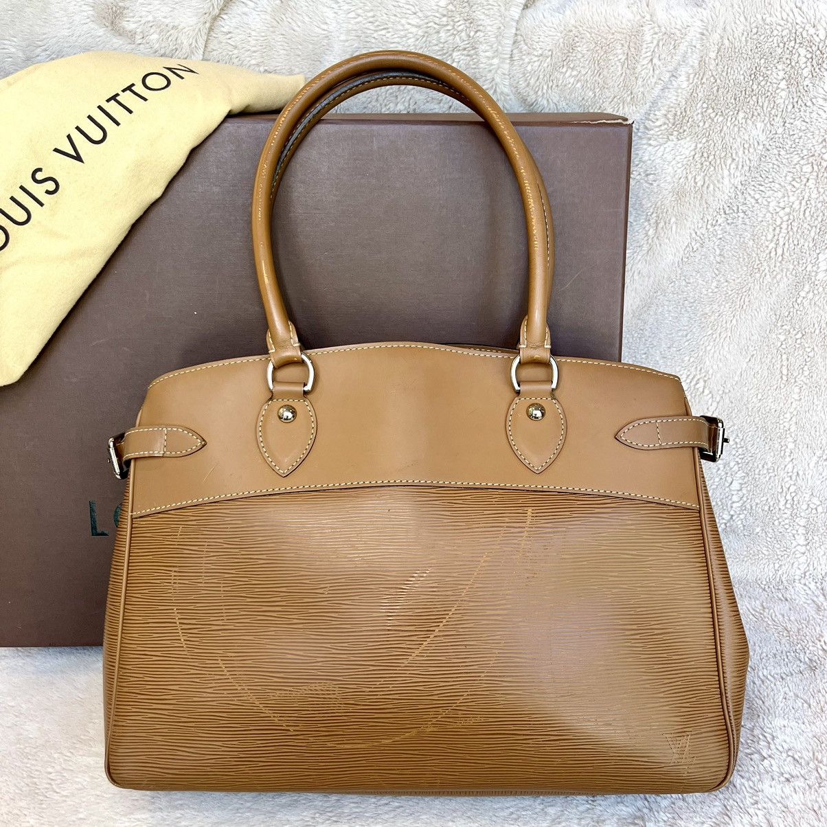 Louis Vuitton Louis Vuitton Cognac Epi Passy GM Shoulder Bag Size ONE SIZE - 7 Thumbnail