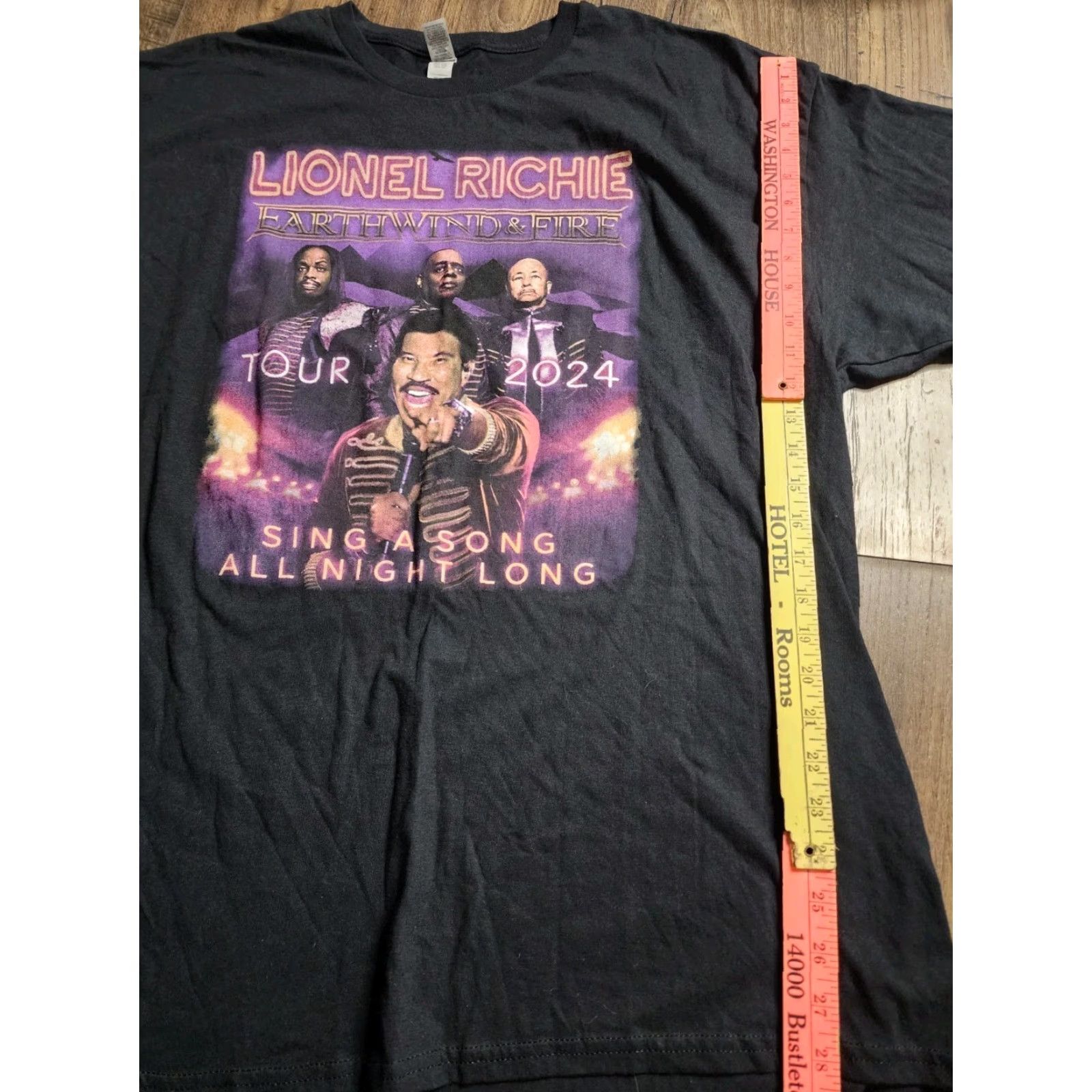 Gildan Lionel Richie 2024 Concert T-Shirt Mens 2XL Black Double-Sided Gildan Music Fire Size US XXL / EU 58 / 5 - 3 Thumbnail