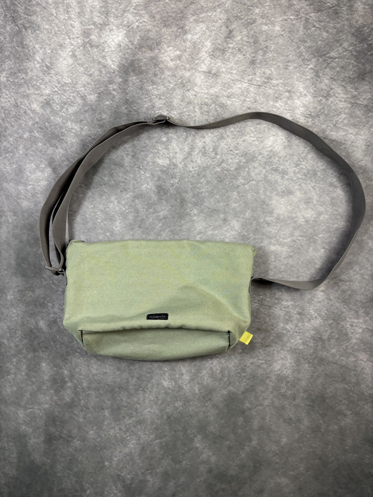 Lowepro Lowepro Side Bag Mini Messenger Recycled Green Canvas Sling Size ONE SIZE - 11 Thumbnail