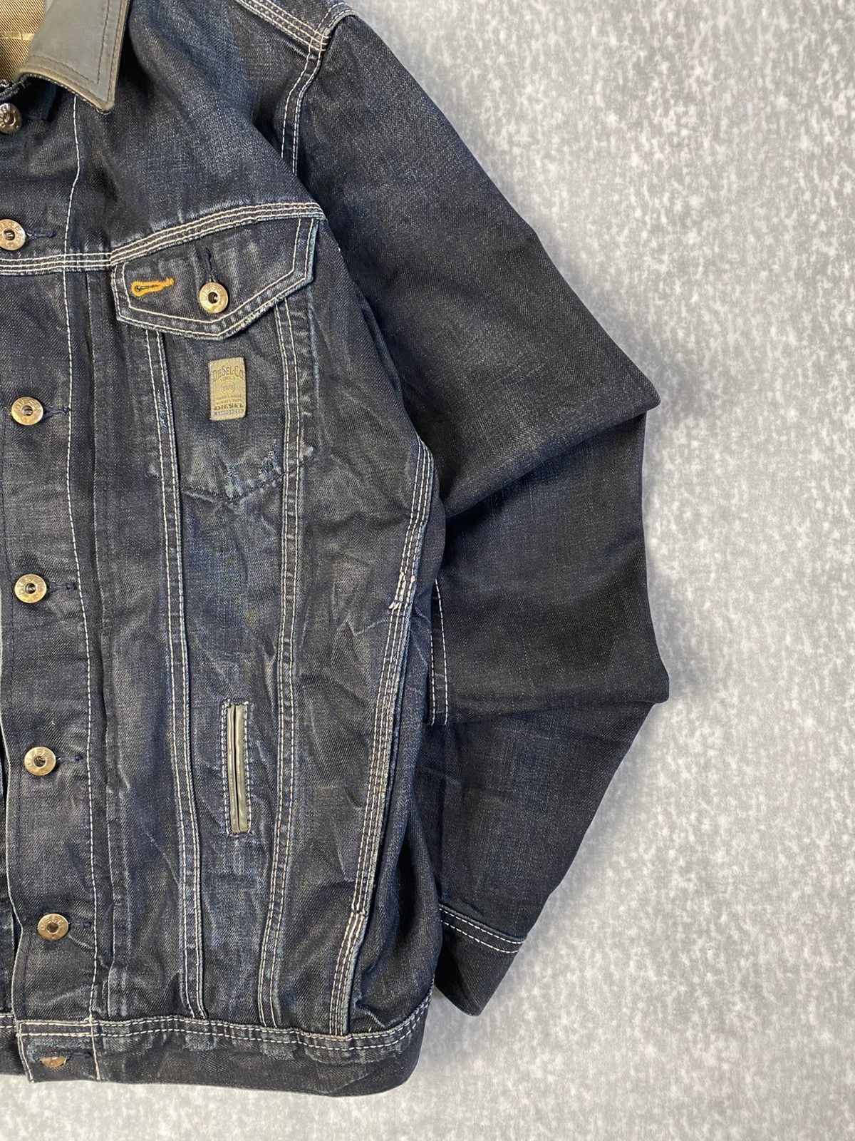 Diesel Vintage Diesel Denim Trucker Jacket with leather Collar Size US XL / EU 56 / 4 - 2 Thumbnail