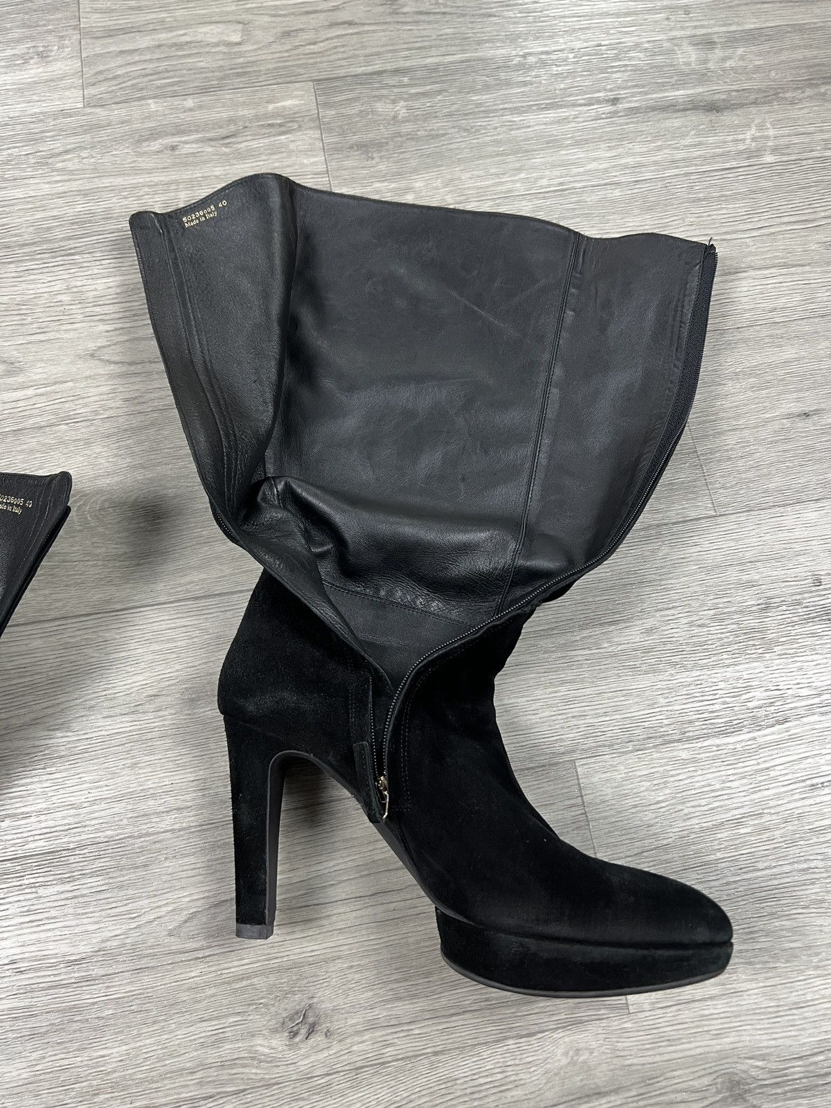 Hugo Boss WOMEN’S HUGO BOSS KNEE BOOTS IN SUEDE AND LEATHER Size US 10 / IT 40 - 10 Thumbnail
