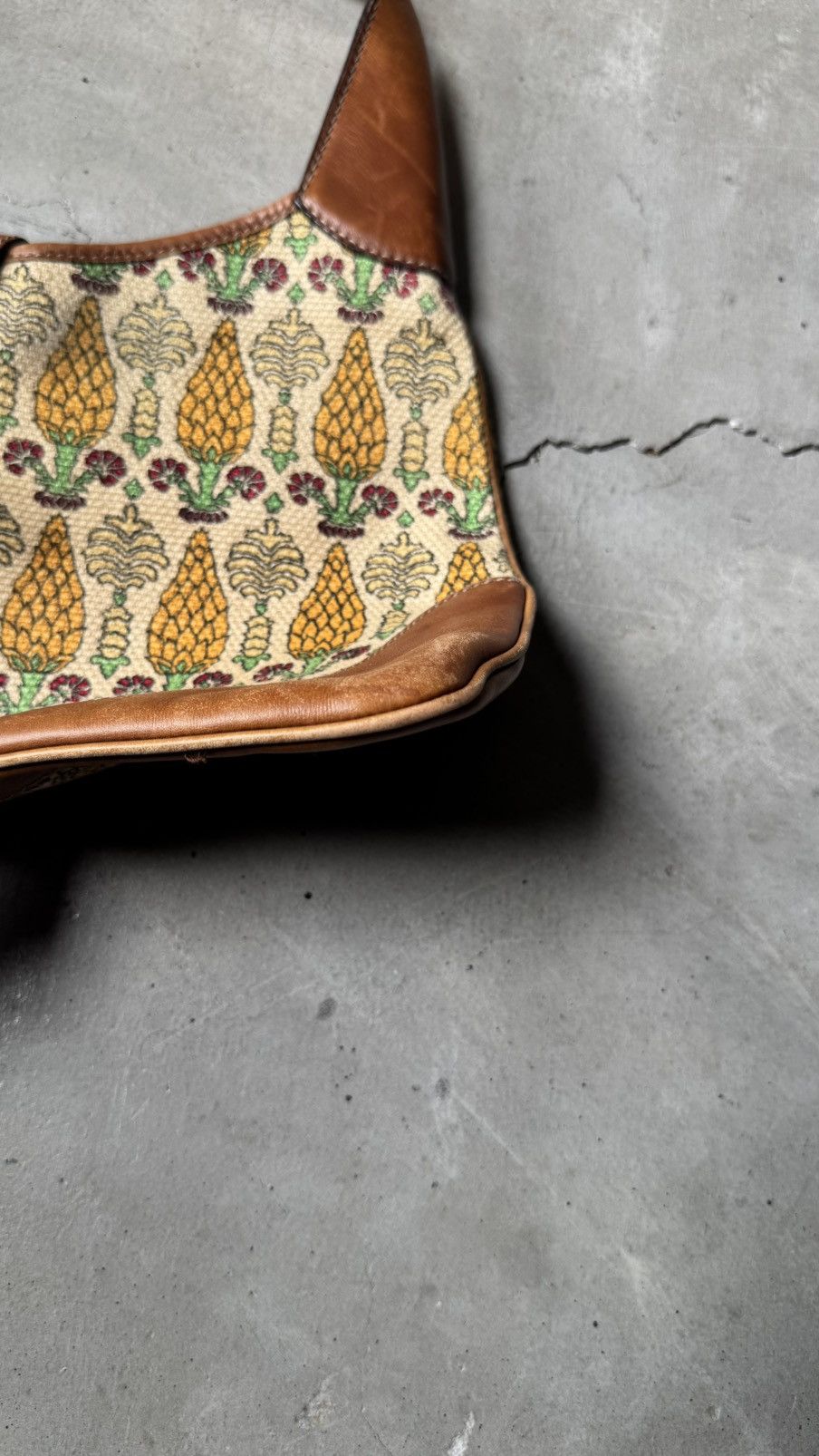Gucci GUCCI Canvas Pineapple Print Jackie O Bouvier Hobo Brow Size ONE SIZE - 4 Thumbnail