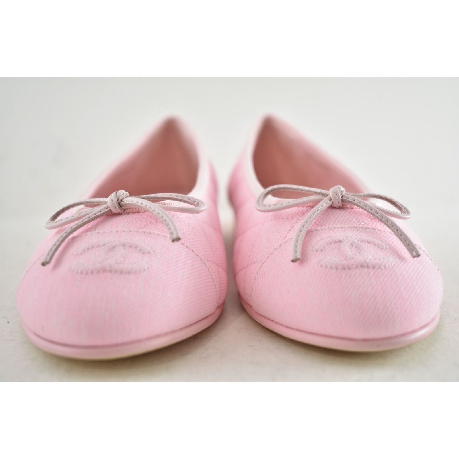 Chanel Chanel Light Pink Denim Quilted Ballet Flat 37.5 Size US 7.5 / IT 37.5 - 14 Thumbnail
