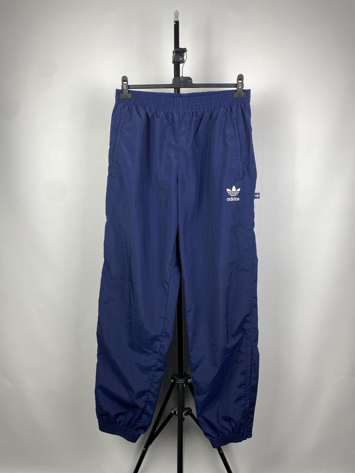 Adidas × Vintage Vintage 90s Adidas logo pants nylon Drill y2k Men’s M size Size US 32 / EU 48 - 1 Thumbnail
