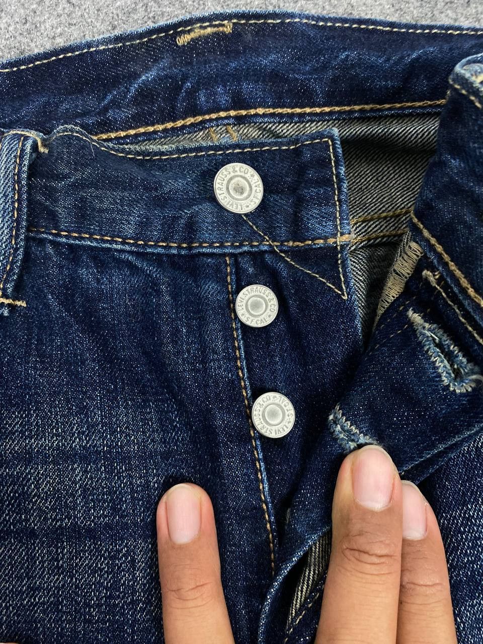 Levi's levis 501 darkwash distressed denim nice design Size US 34 / EU 50 - 10 Thumbnail
