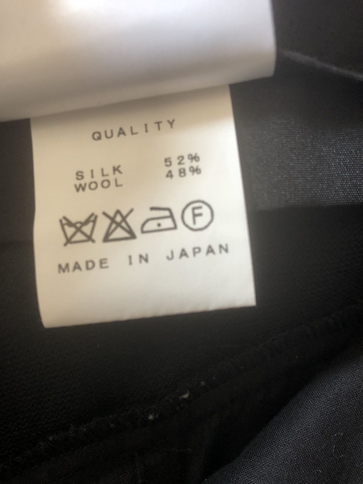 Julius Julius vandalism: Pleated Silk wool shorts Size US 32 / EU 48 - 5 Thumbnail