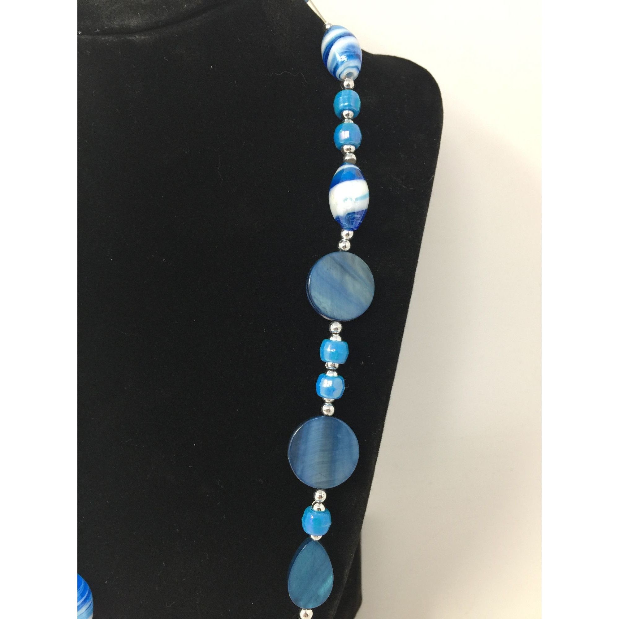 Other Womens Blue Beaded Necklace with Matching Dangly Earrings Size ONE SIZE - 5 Thumbnail