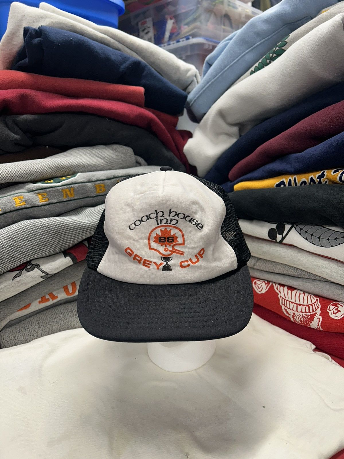 NFL × Vintage Crazy Vintage 90s CFL Grey Cup White Trucker Snapback Hat Size ONE SIZE - 1 Thumbnail